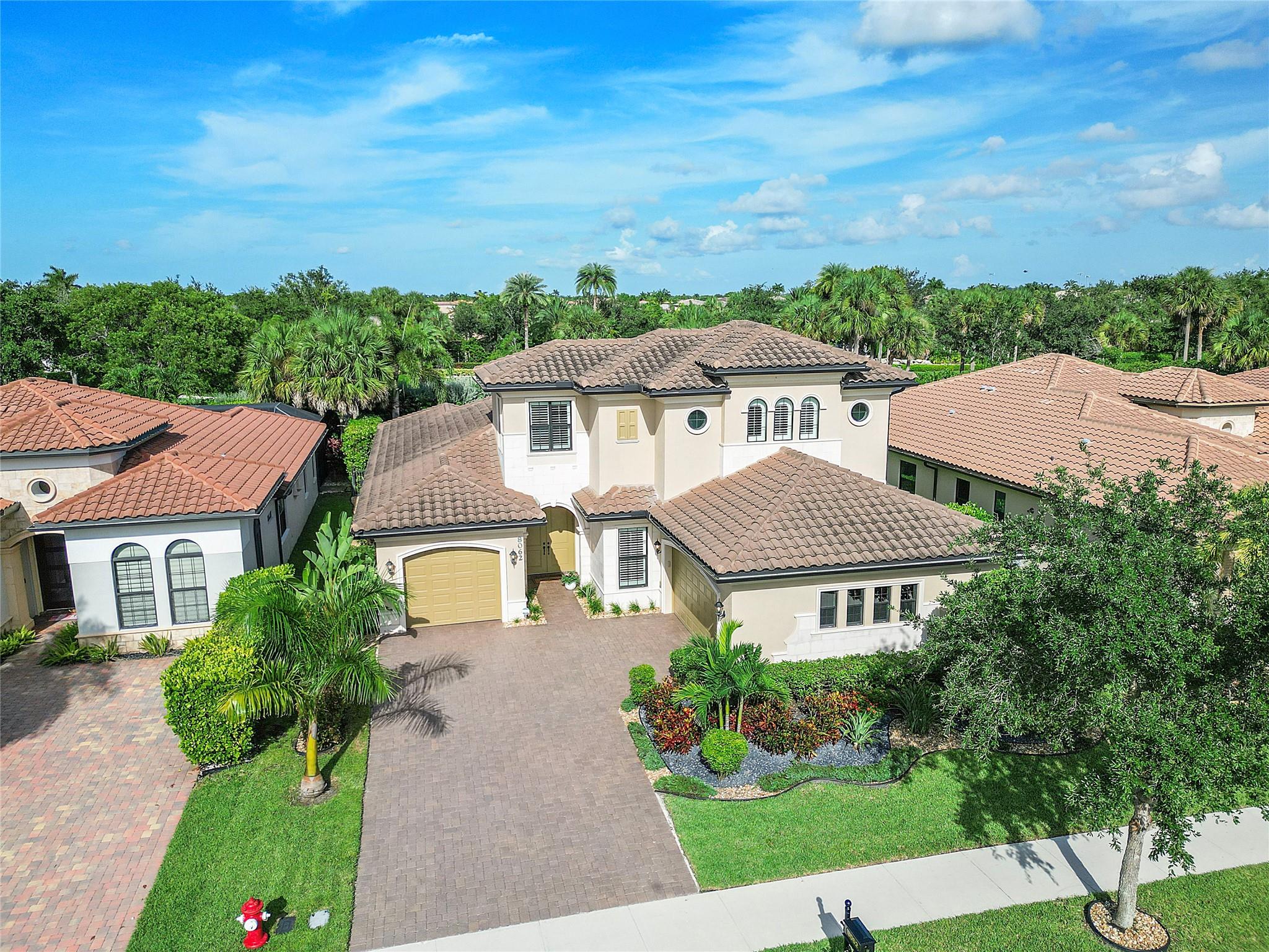8062 NW 112th Ter