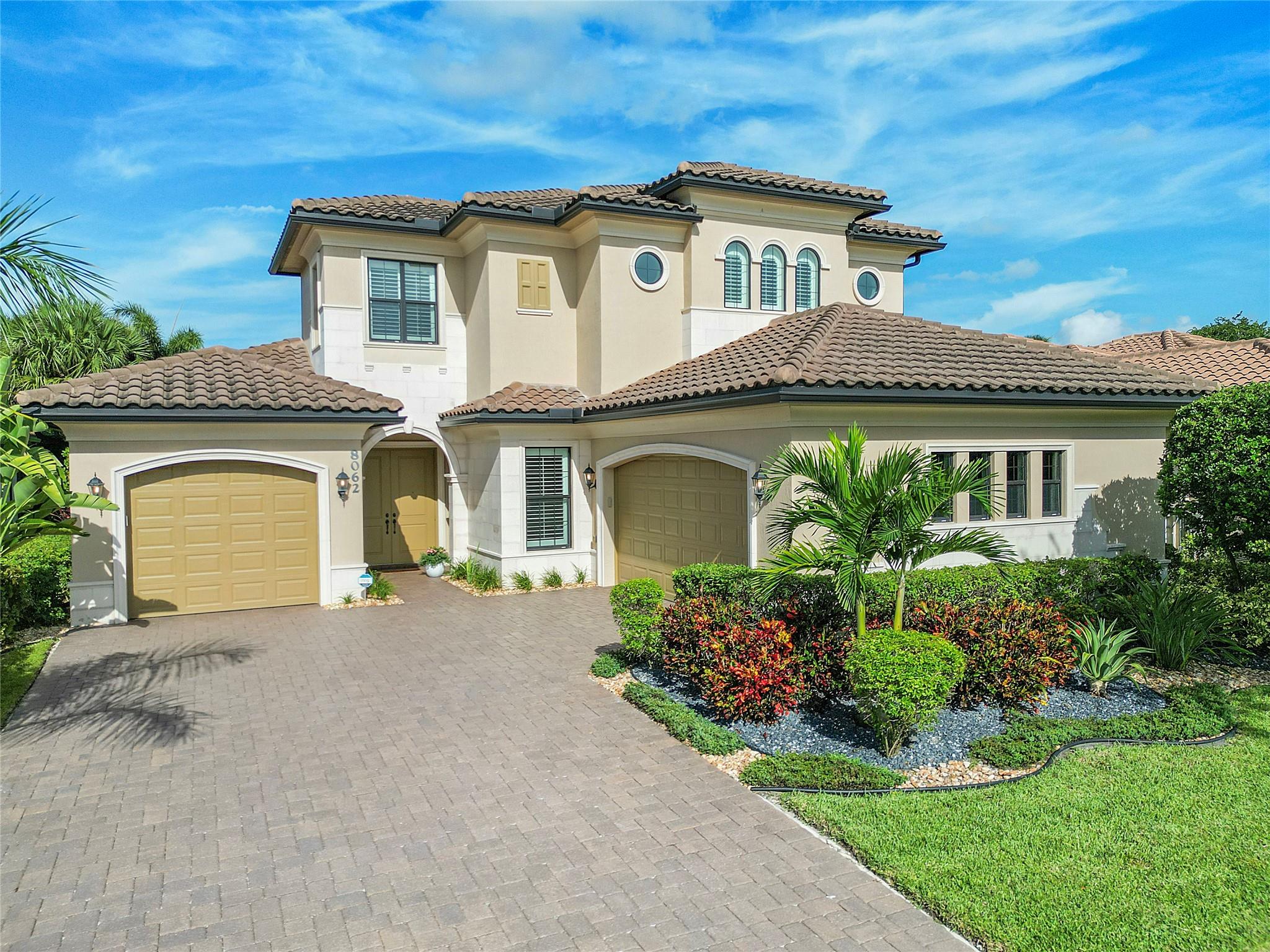 8062 NW 112th Ter