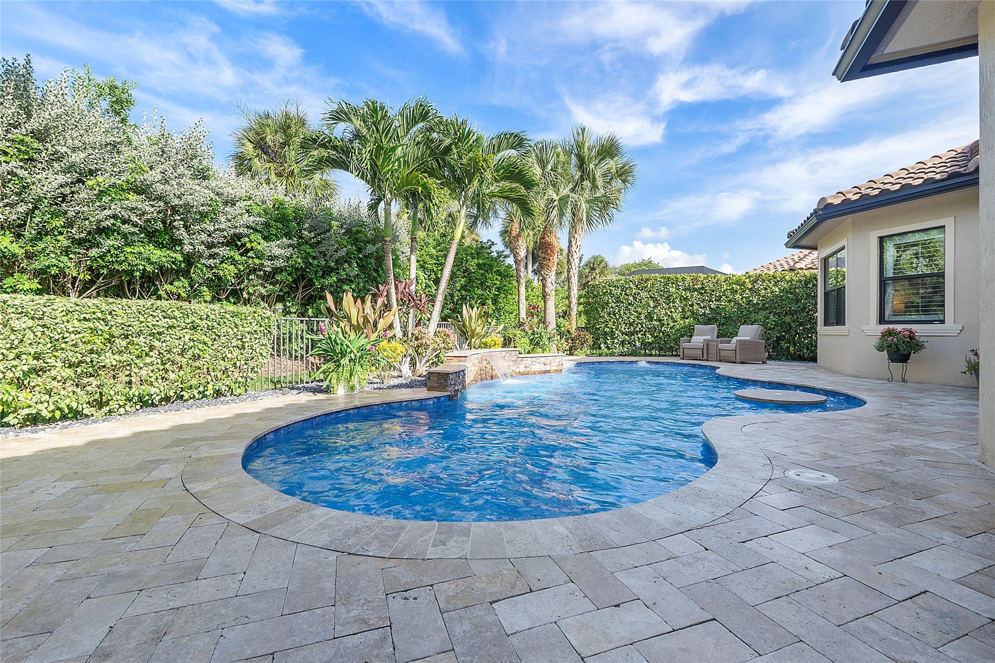 8062 NW 112th Ter