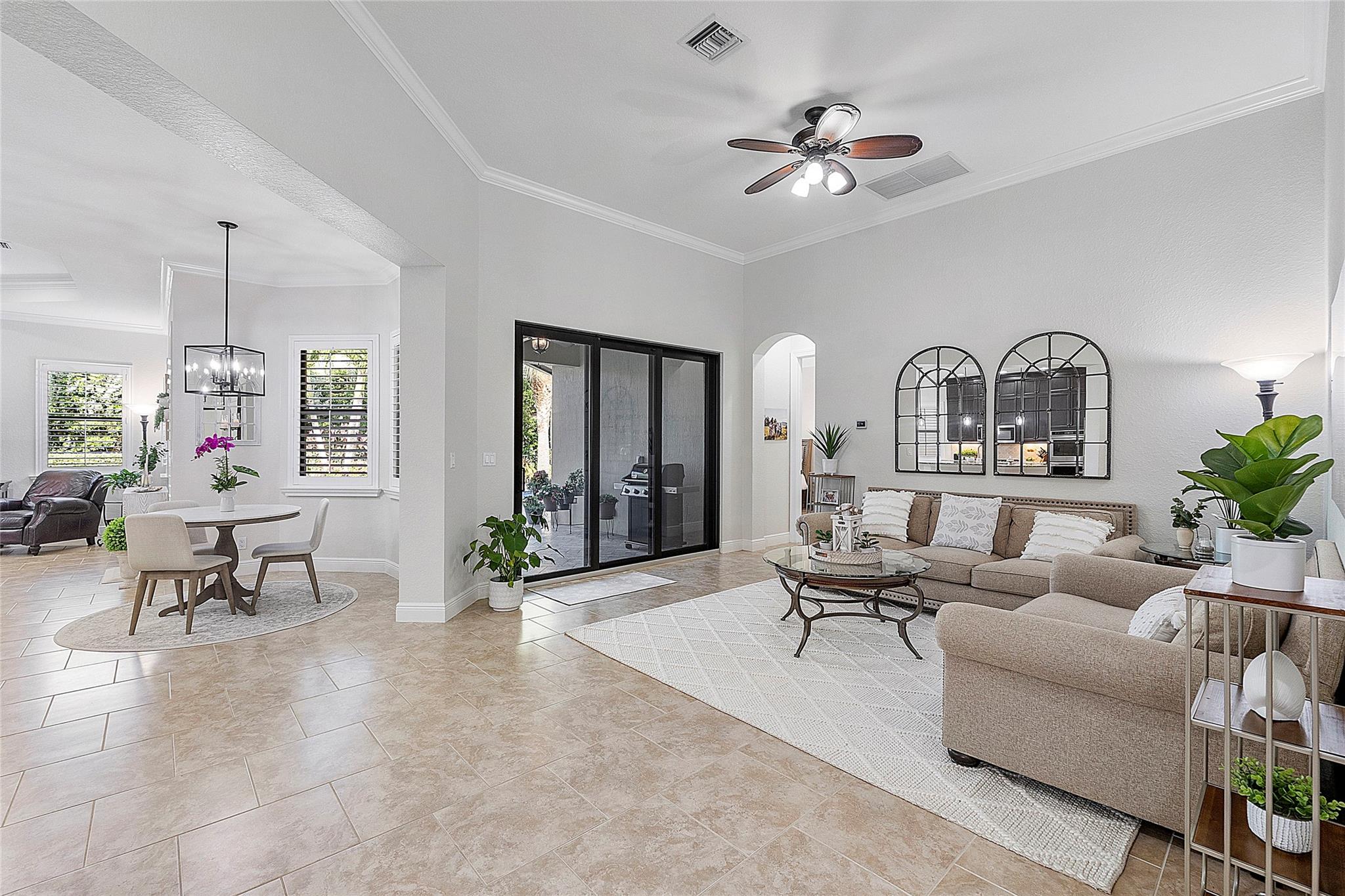 8062 NW 112th Ter