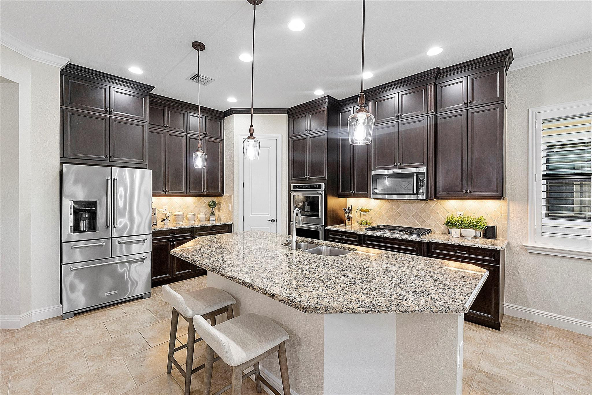 8062 NW 112th Ter