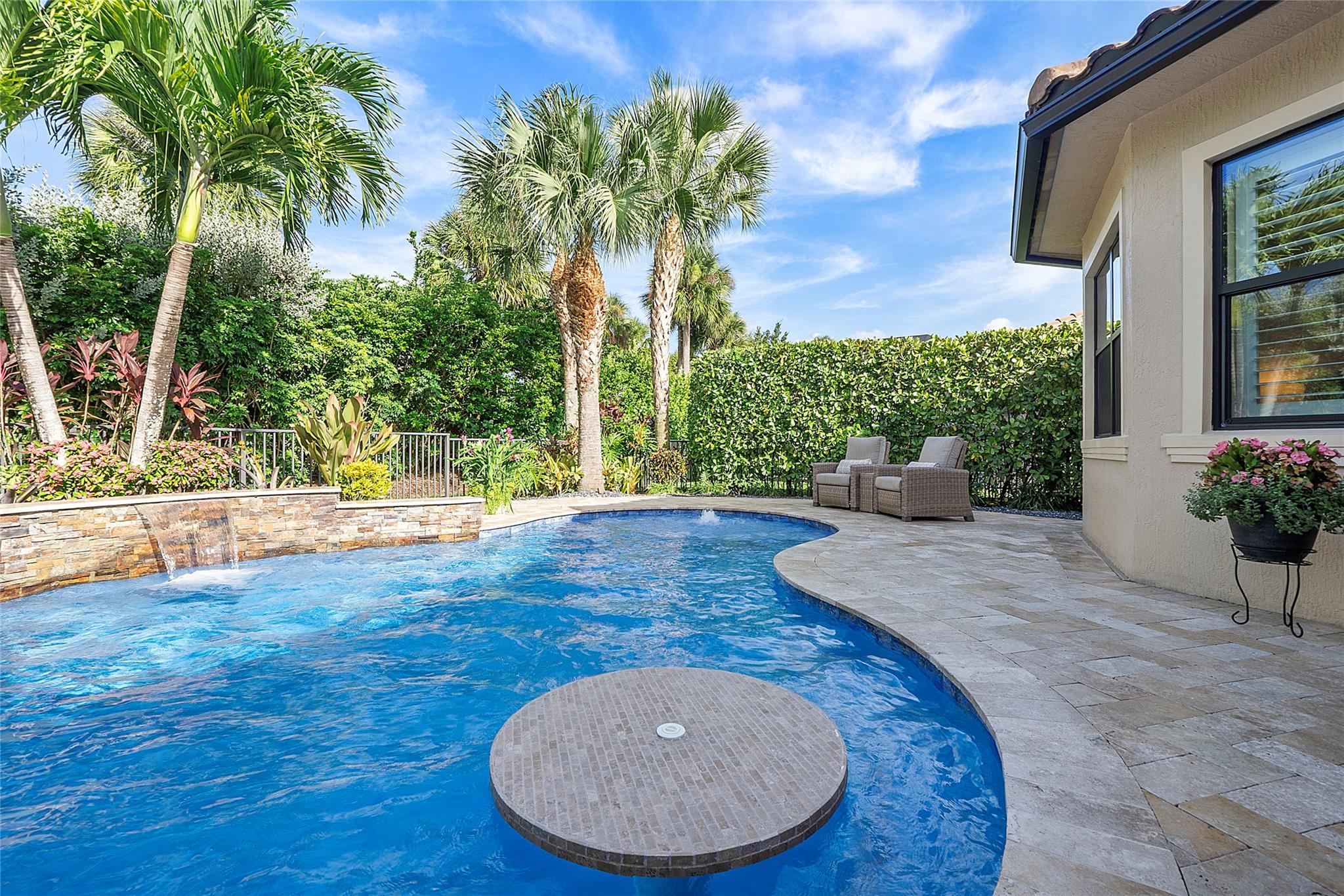 8062 NW 112th Ter