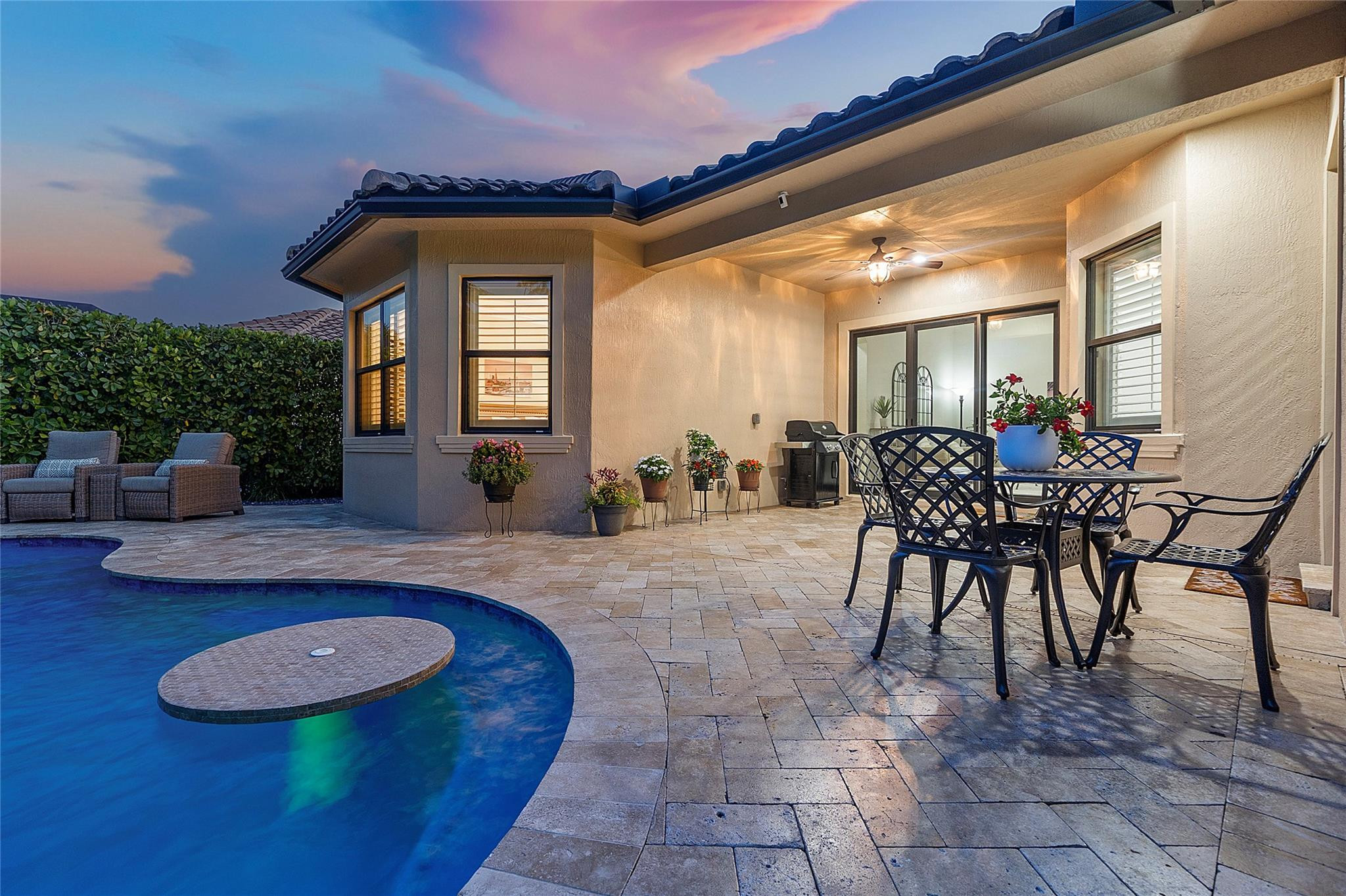 8062 NW 112th Ter