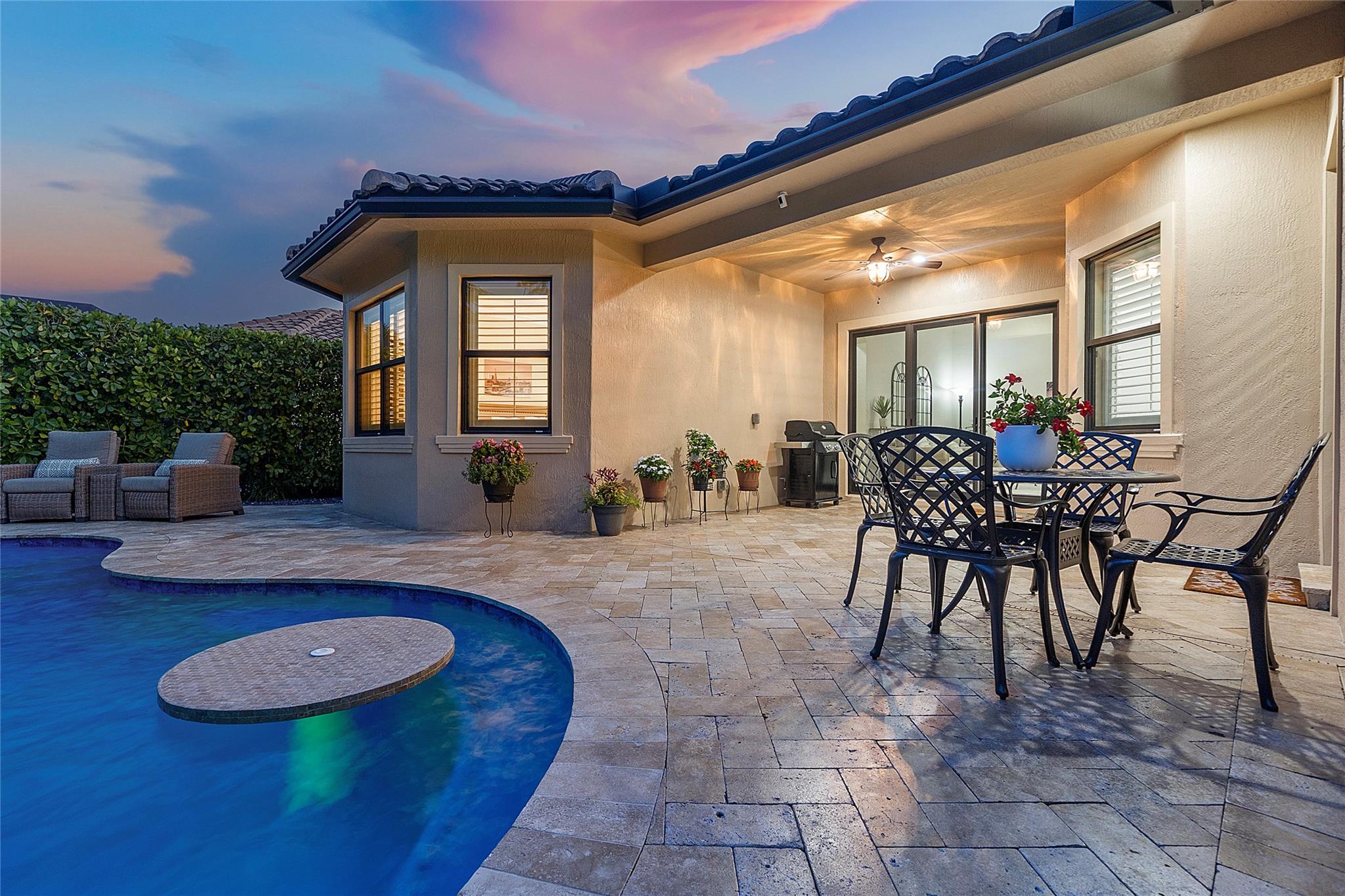 8062 NW 112th Ter