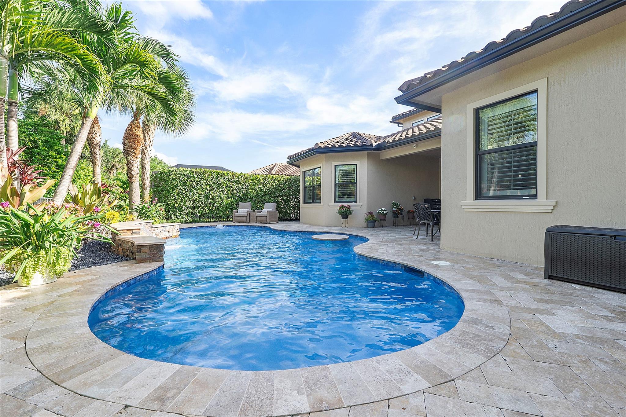 8062 NW 112th Ter