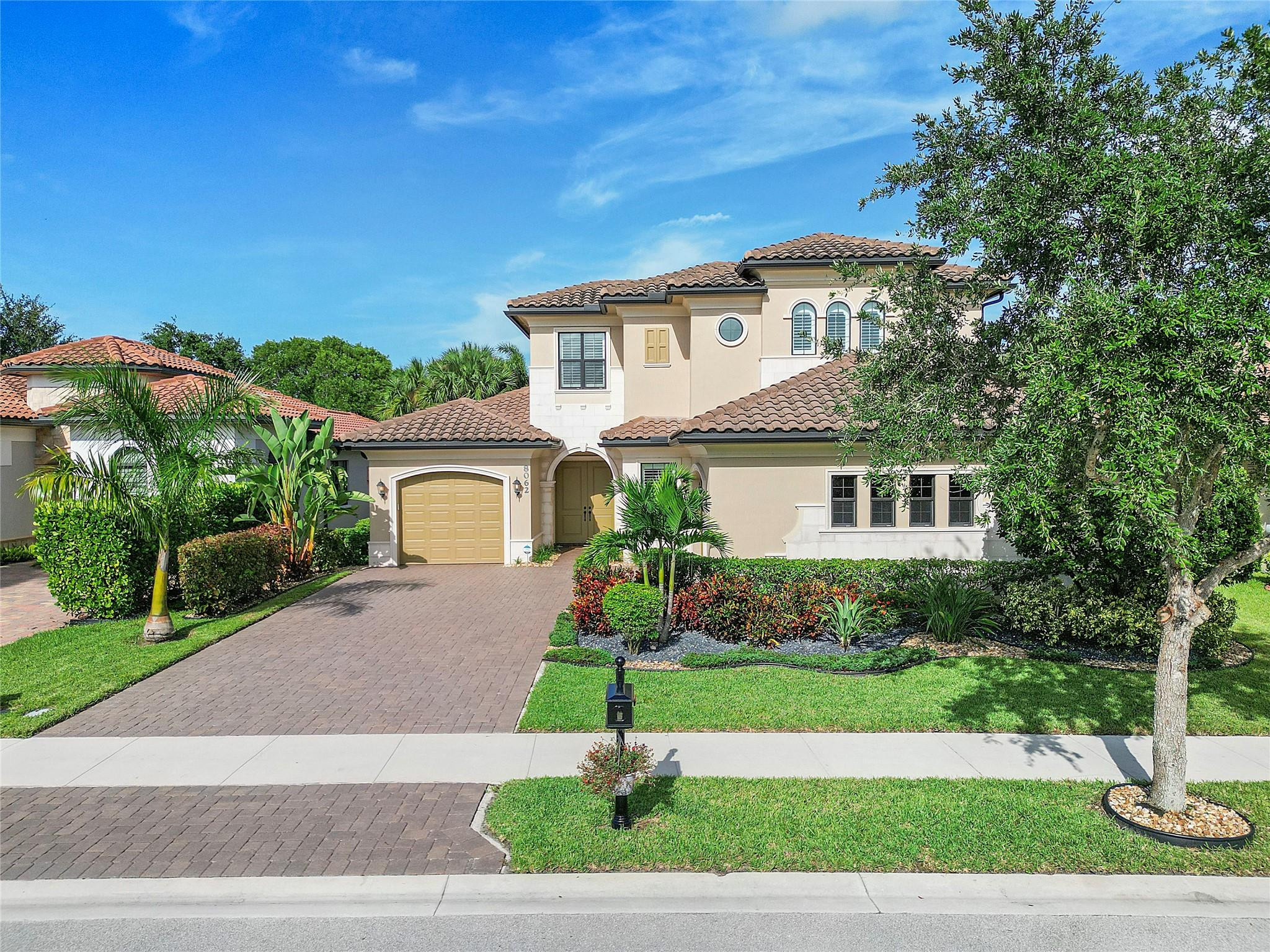 8062 NW 112th Ter