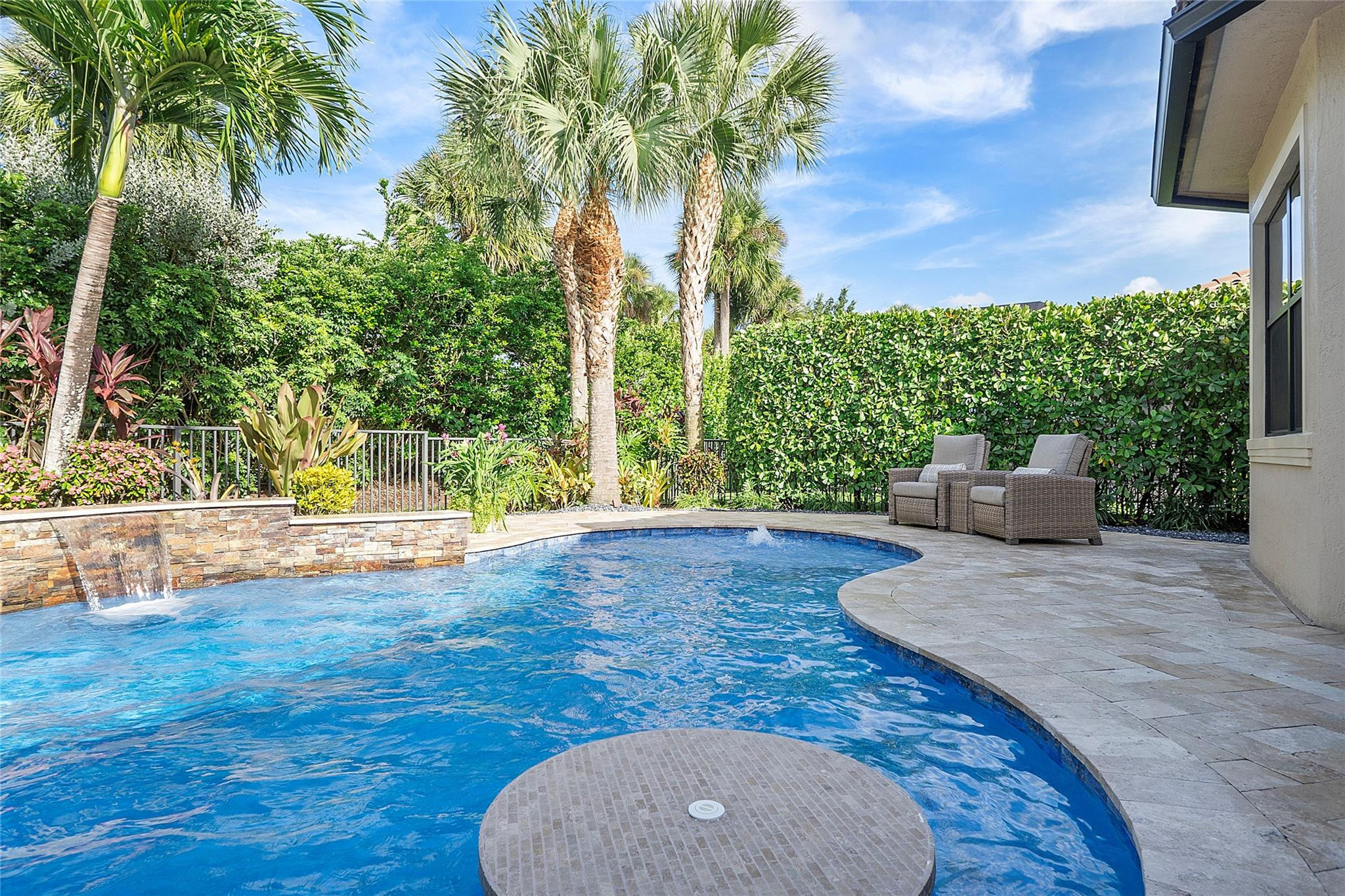 8062 NW 112th Ter
