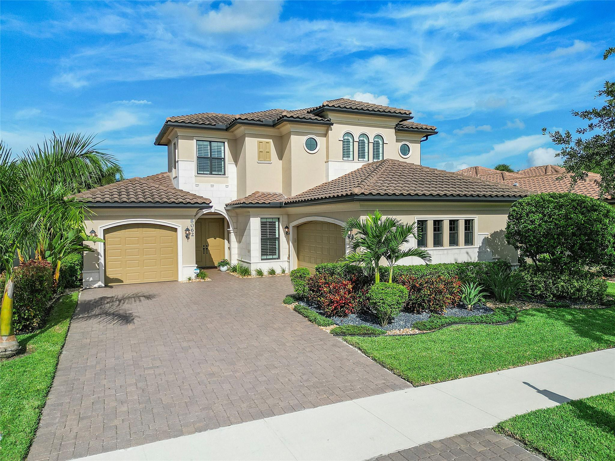 8062 NW 112th Ter