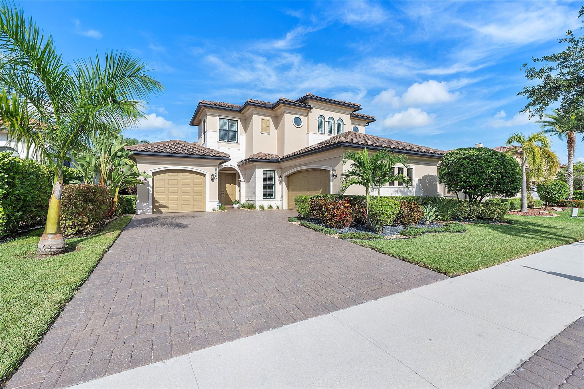 8062 NW 112th Ter