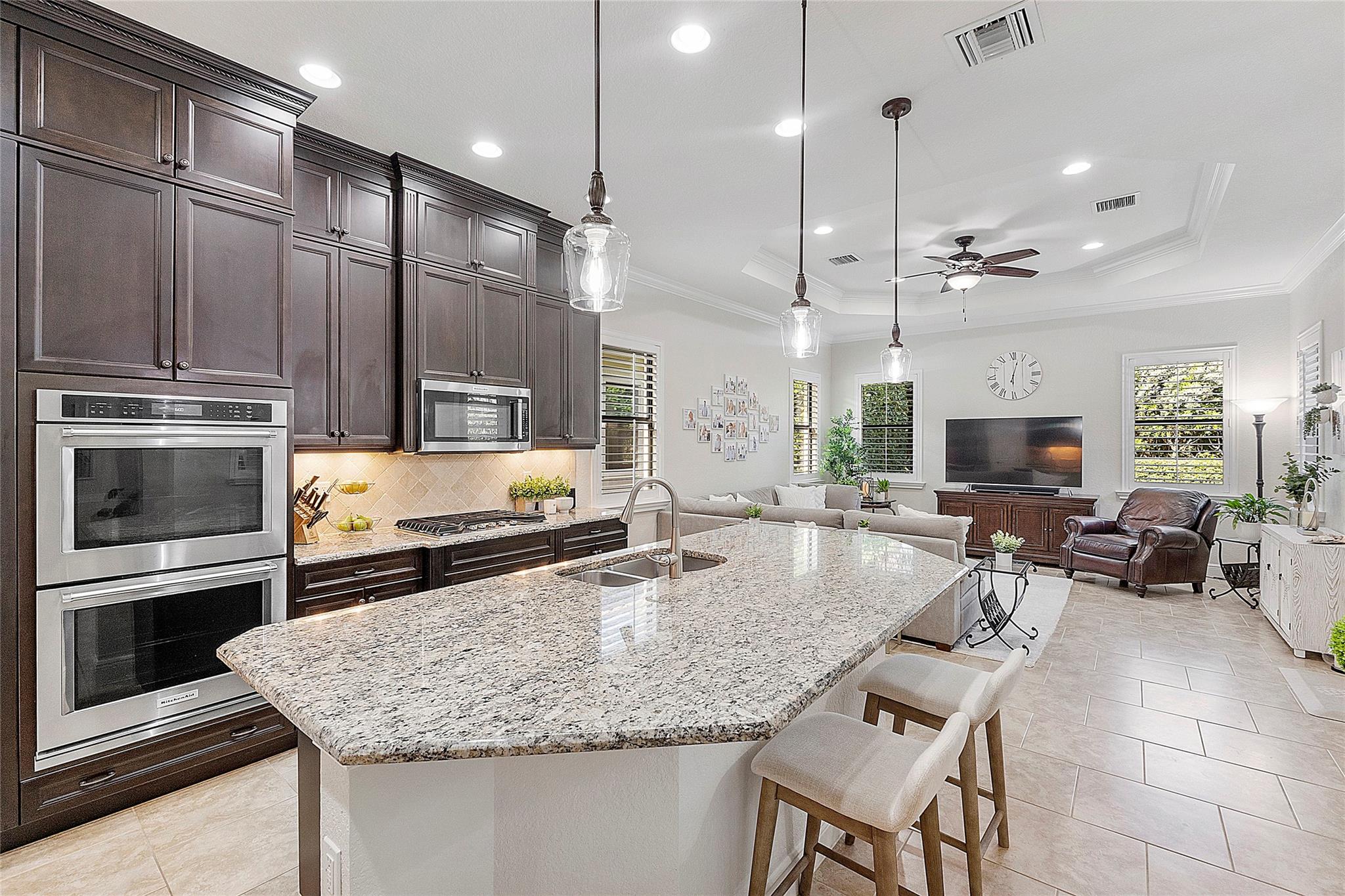 8062 NW 112th Ter