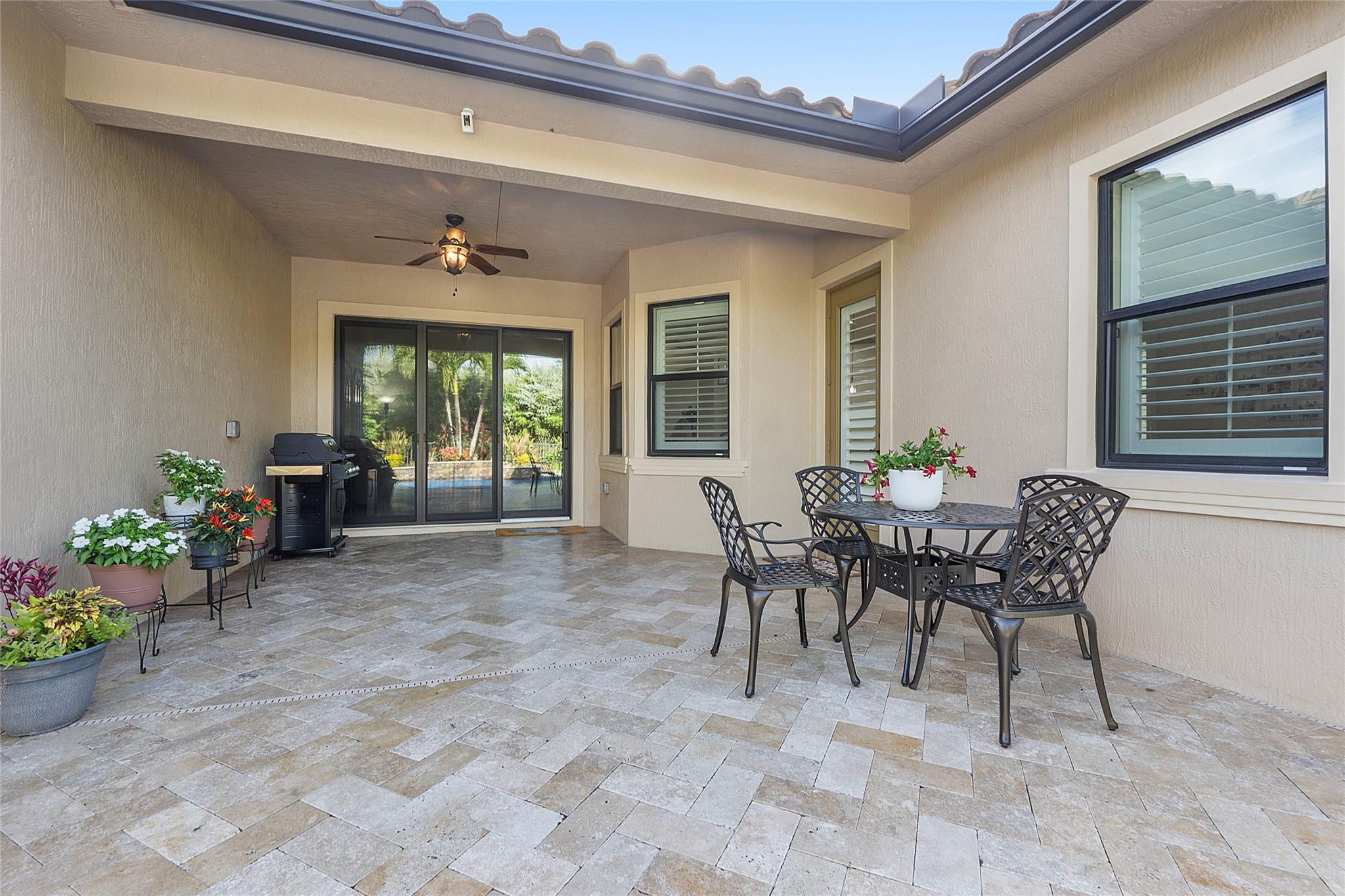 8062 NW 112th Ter