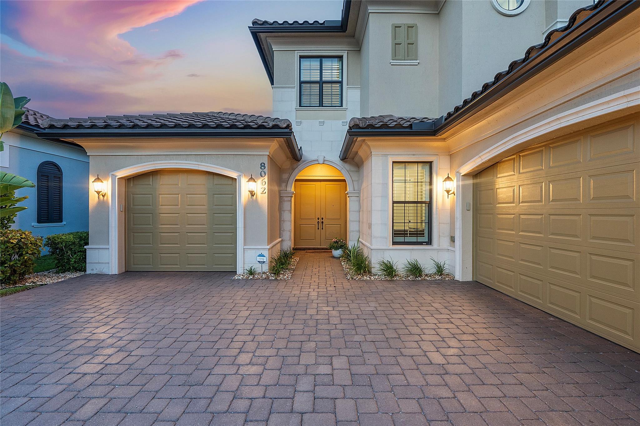 8062 NW 112th Ter