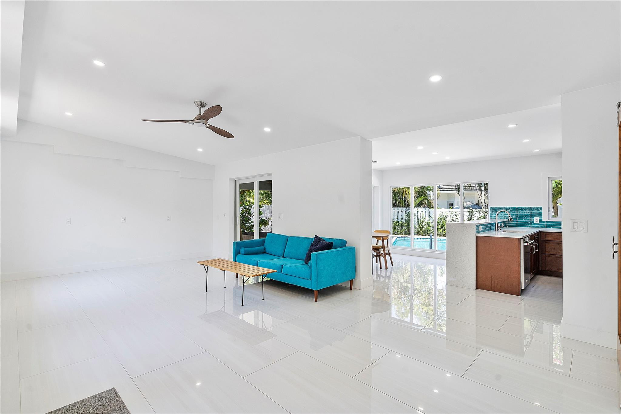 605 N Victoria Park Rd