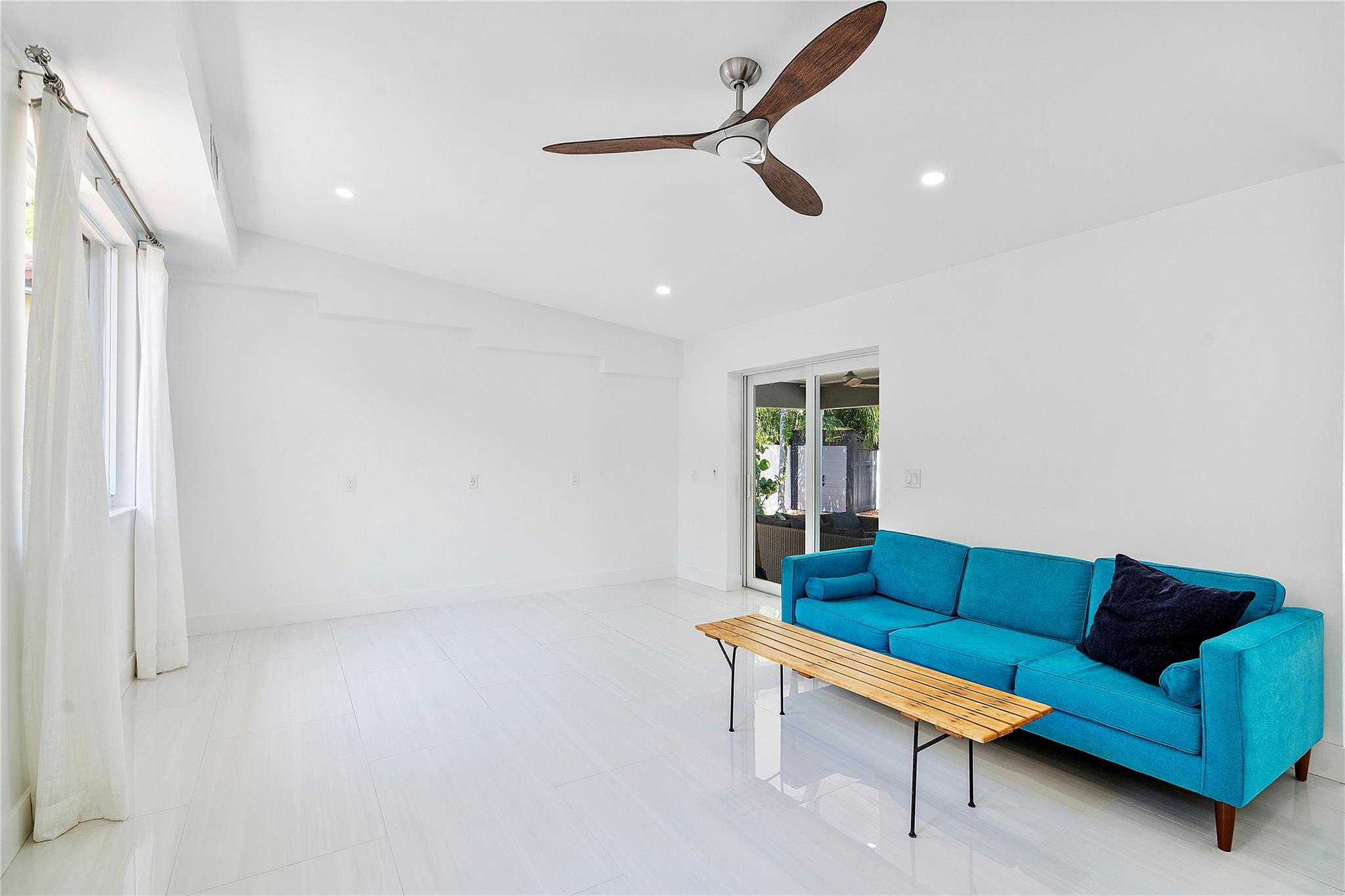 605 N Victoria Park Rd