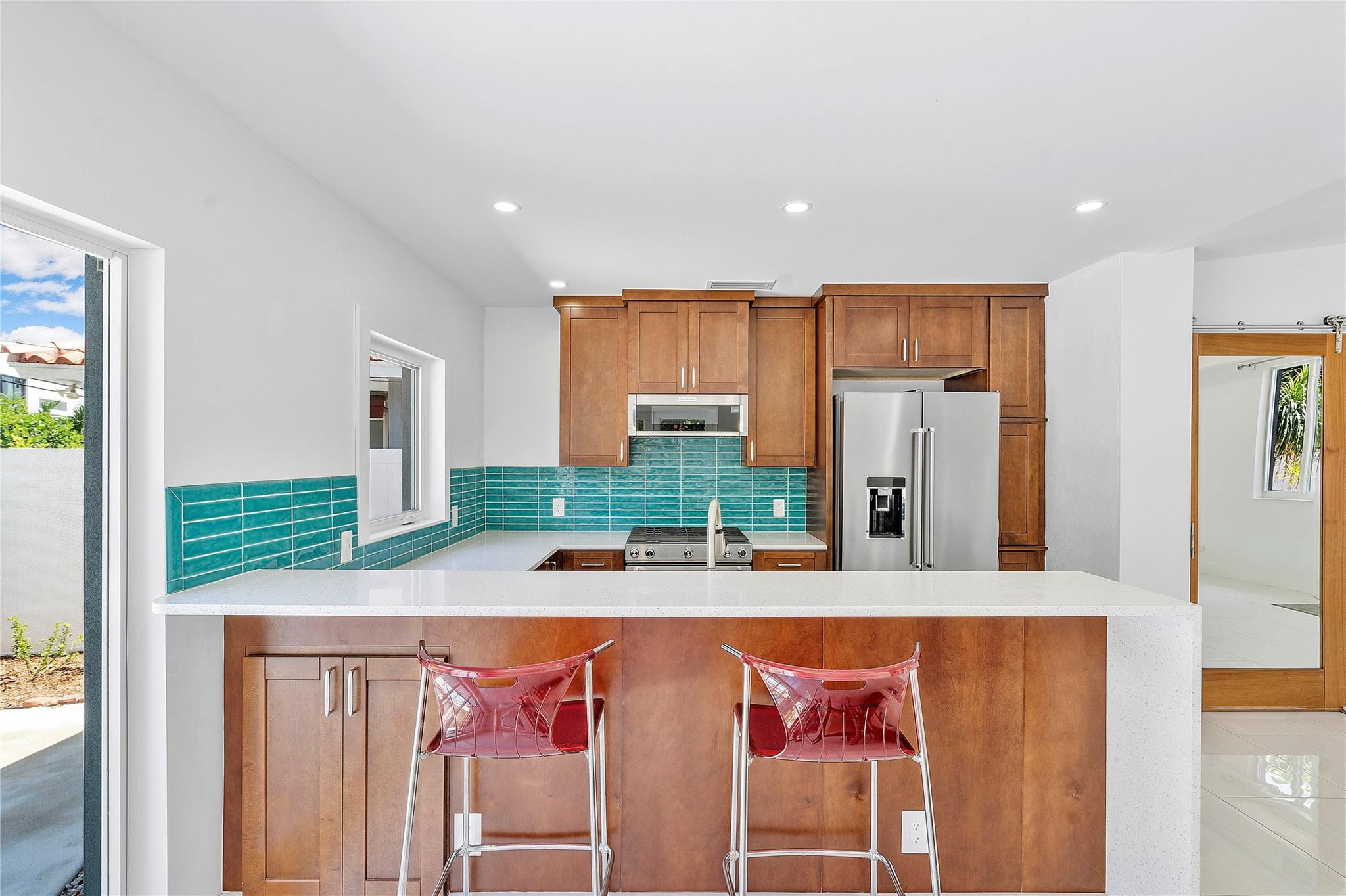 605 N Victoria Park Rd