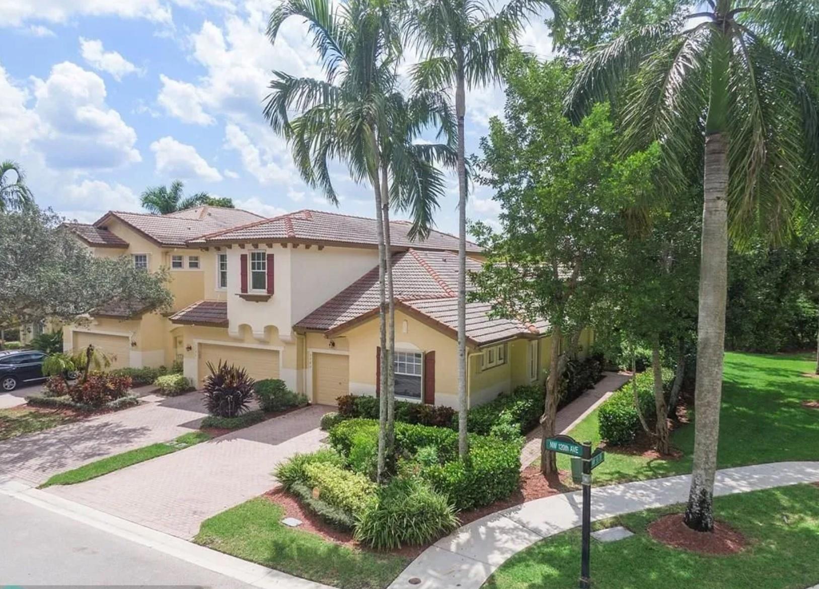 5784 NW 120th Ave
