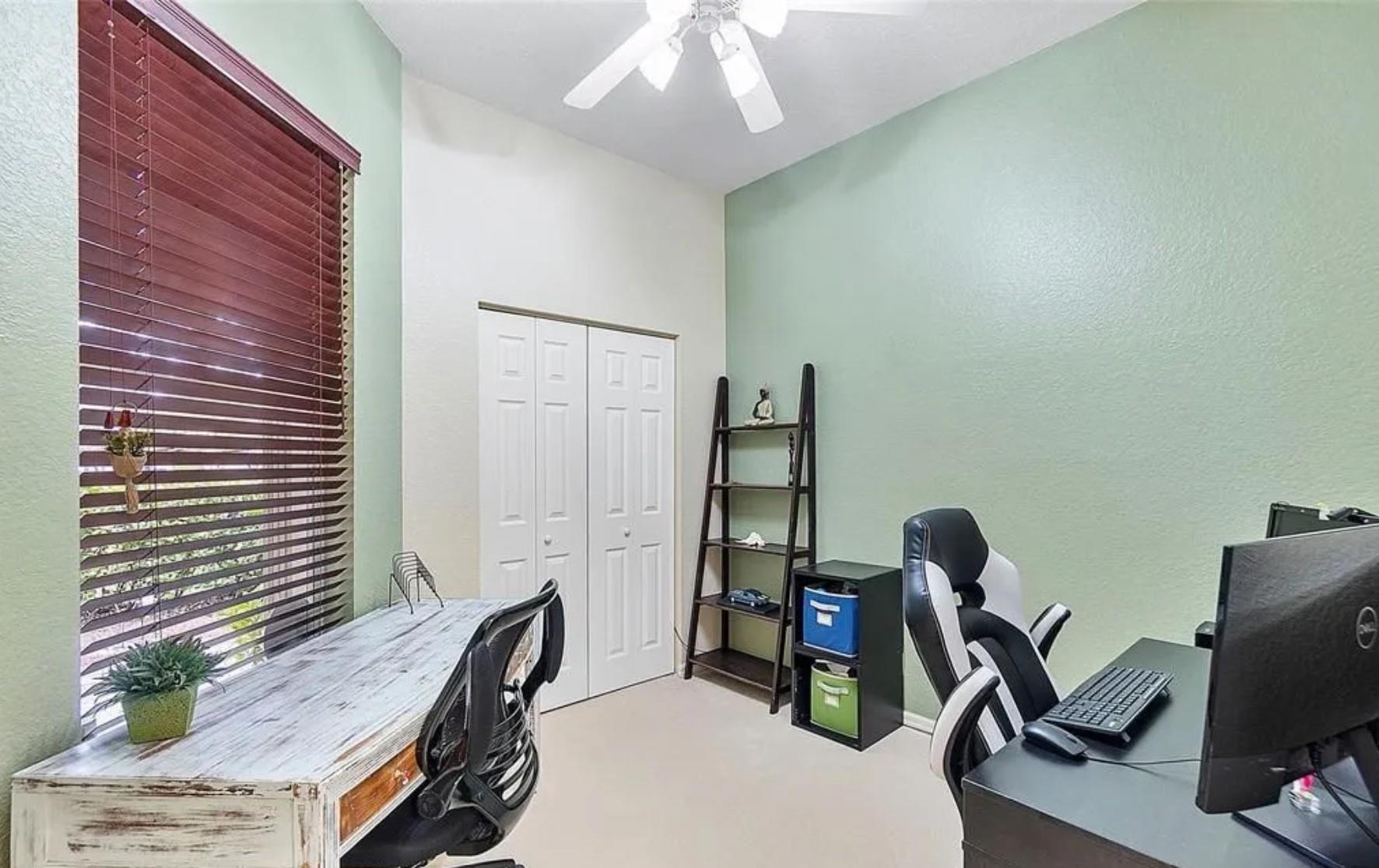 5784 NW 120th Ave