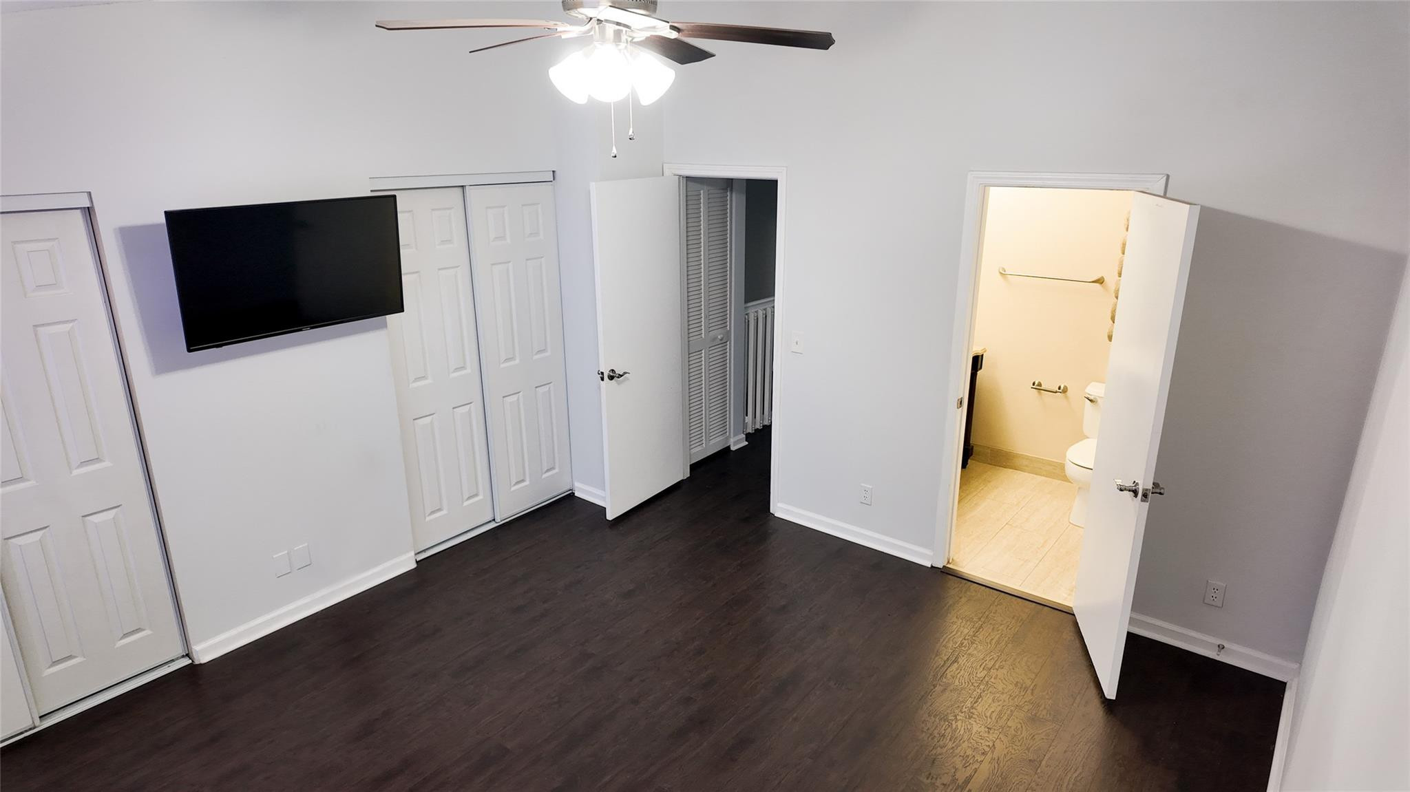 9967 NW 56th Pl 9967