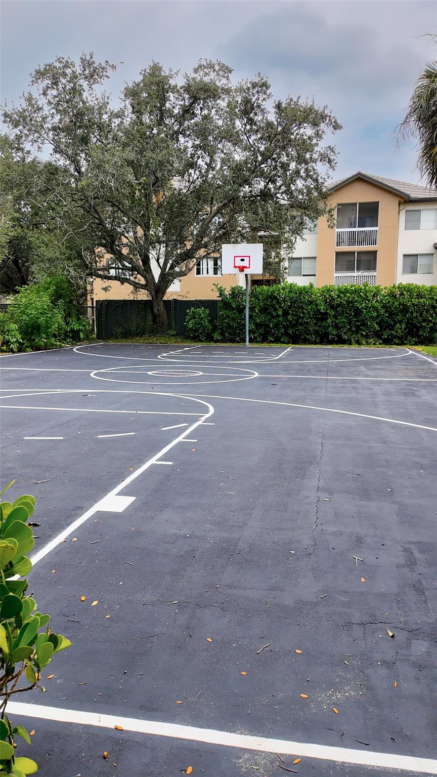 9967 NW 56th Pl 9967