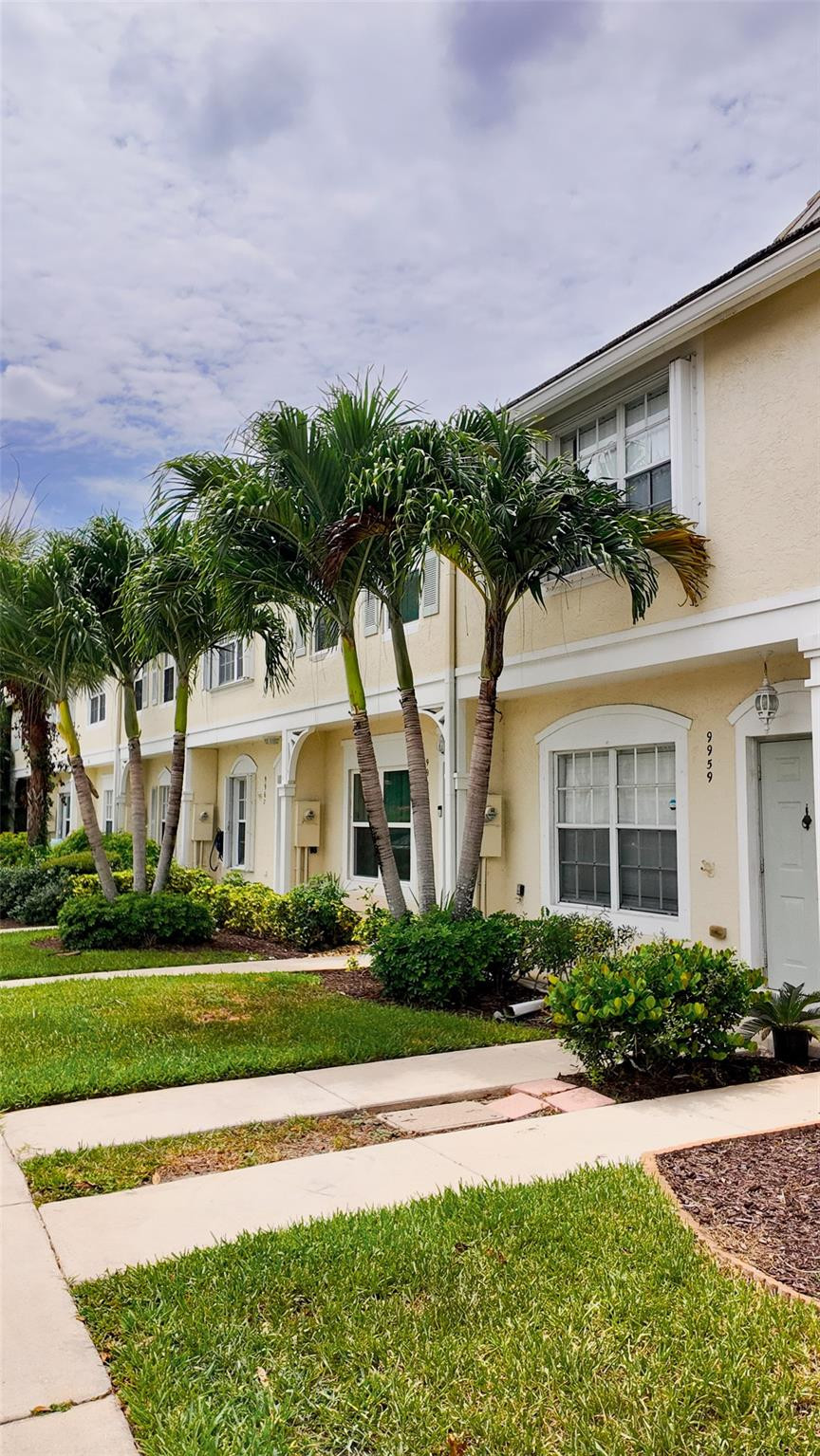 9967 NW 56th Pl 9967