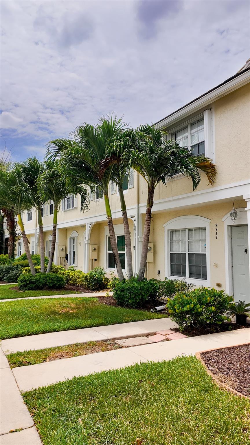 9967 NW 56th Pl 9967