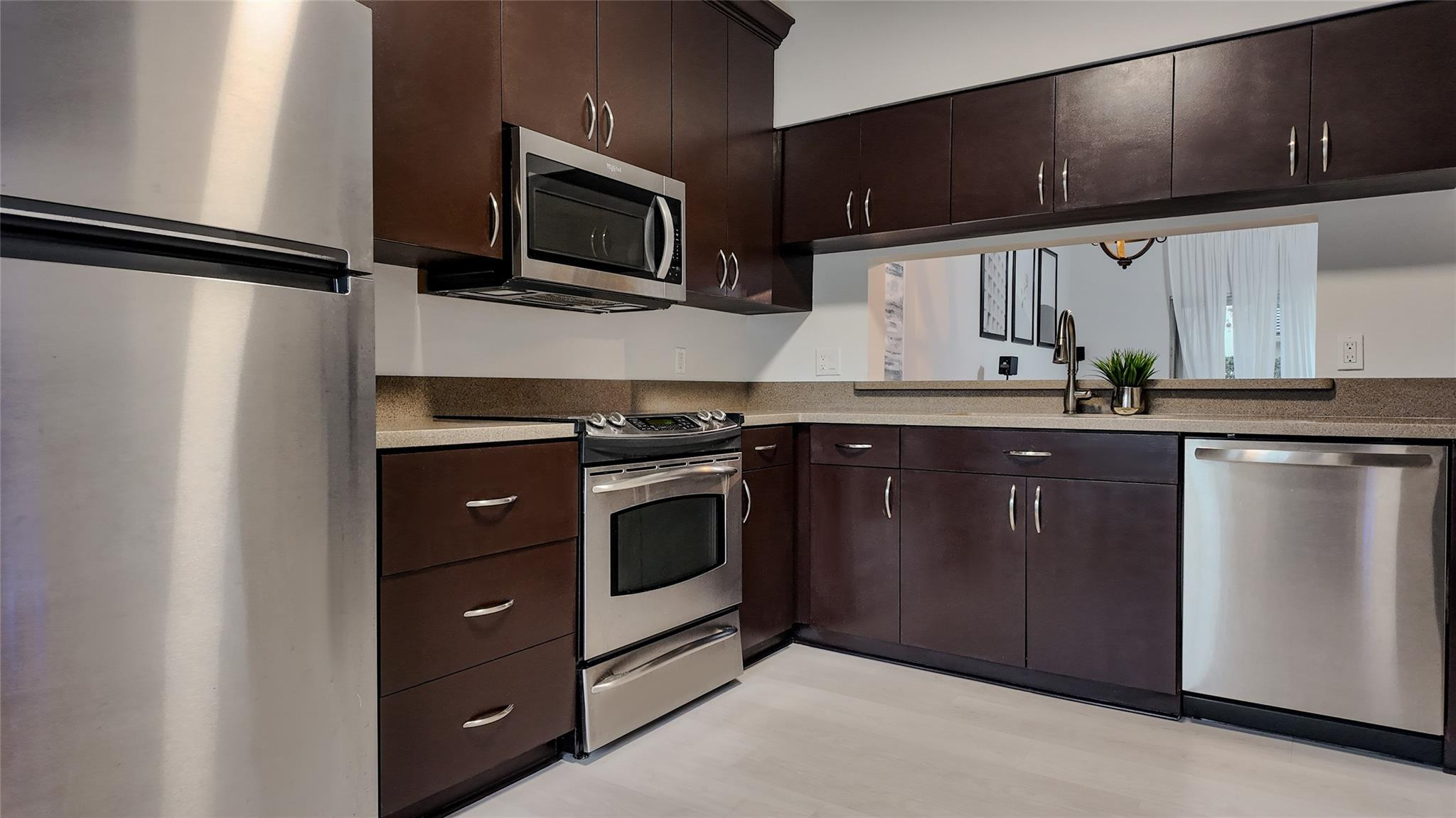 9967 NW 56th Pl 9967