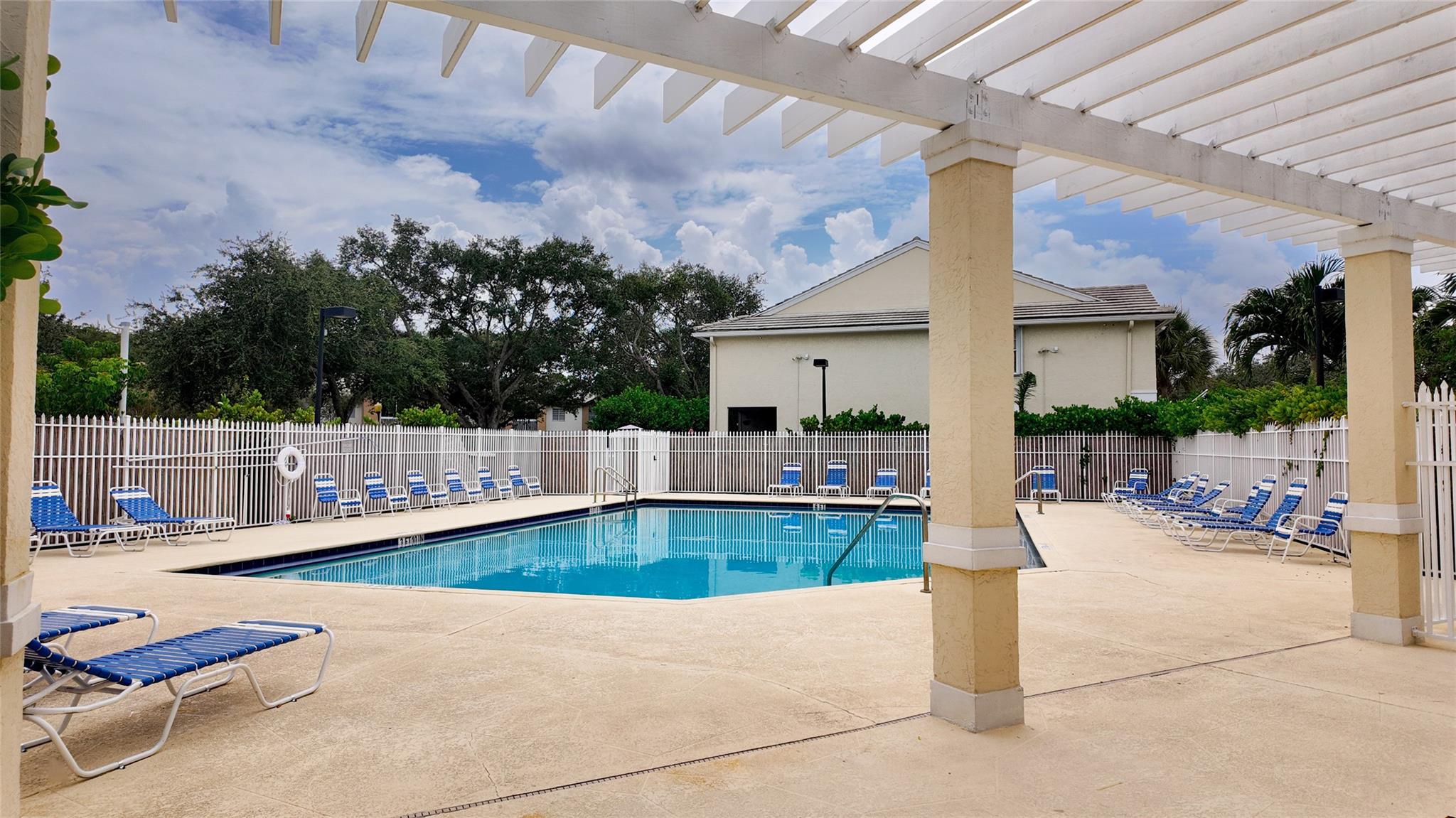 9967 NW 56th Pl 9967