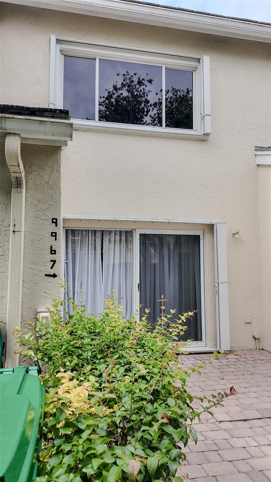 9967 NW 56th Pl 9967