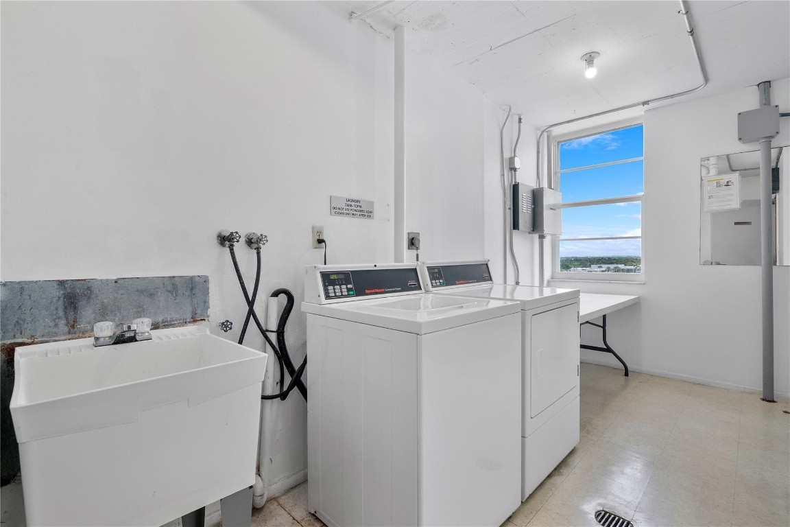 1160 N Federal Hwy 1020