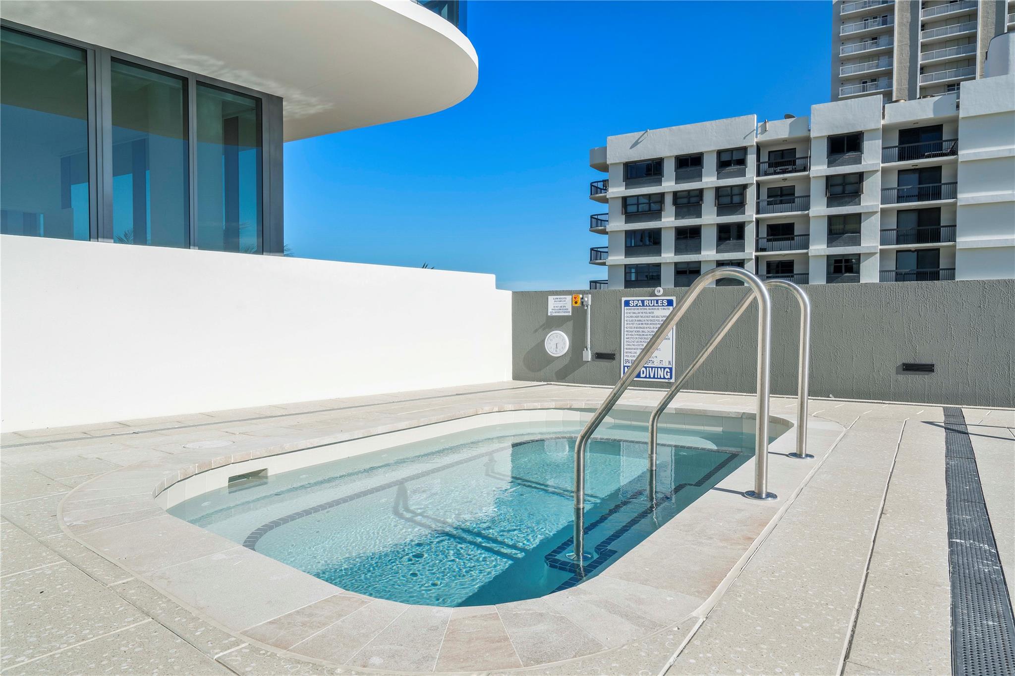 900 N Ocean 305