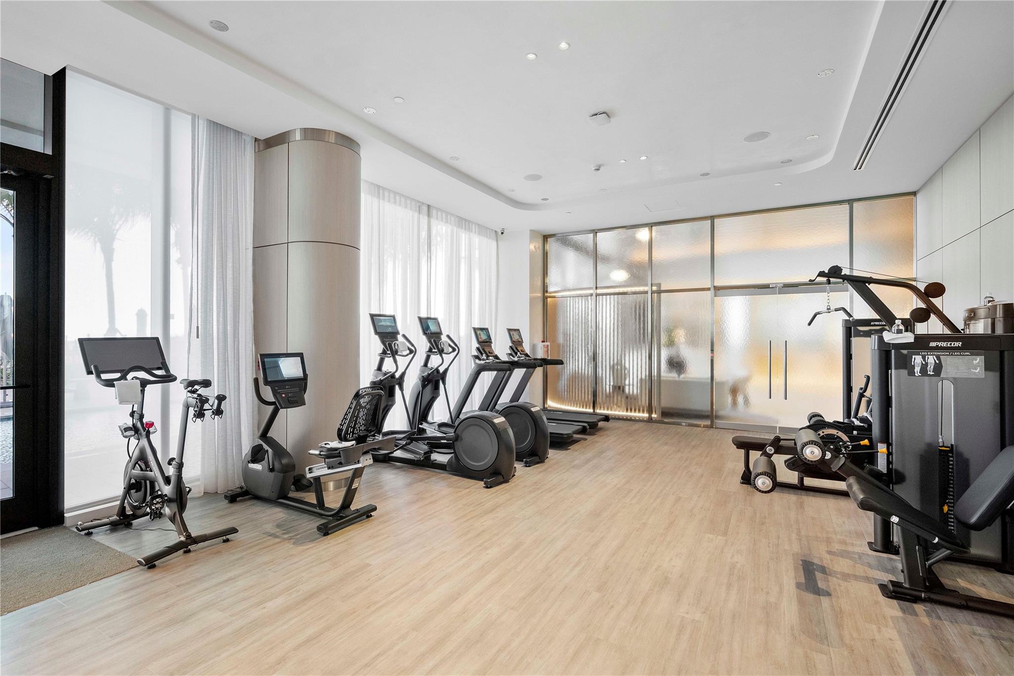 900 N Ocean 305