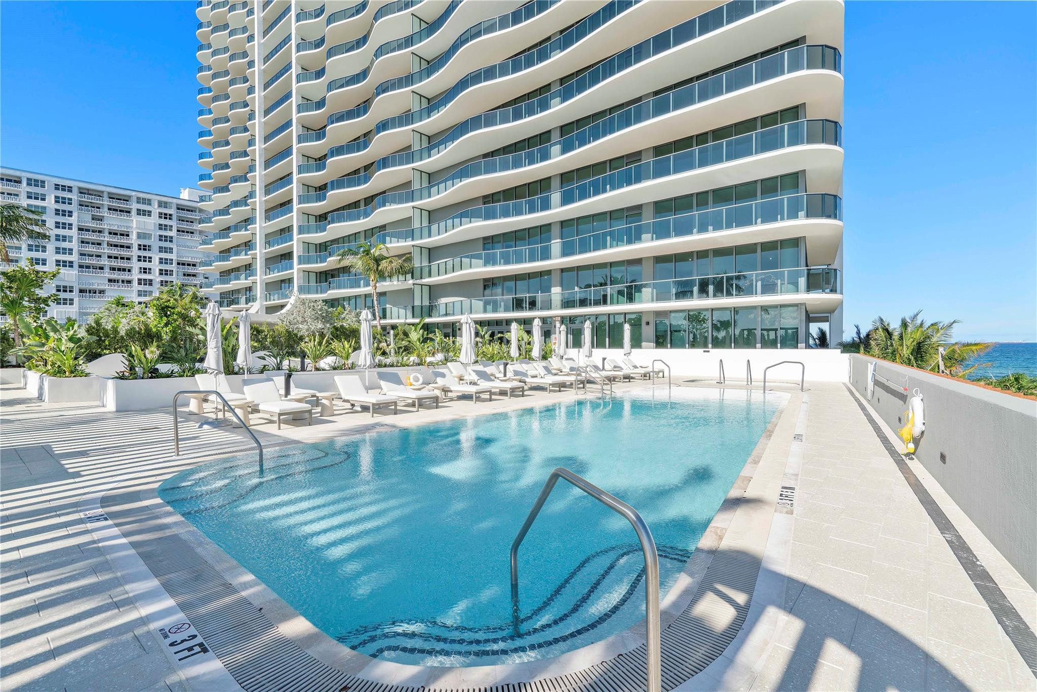 900 N Ocean 305