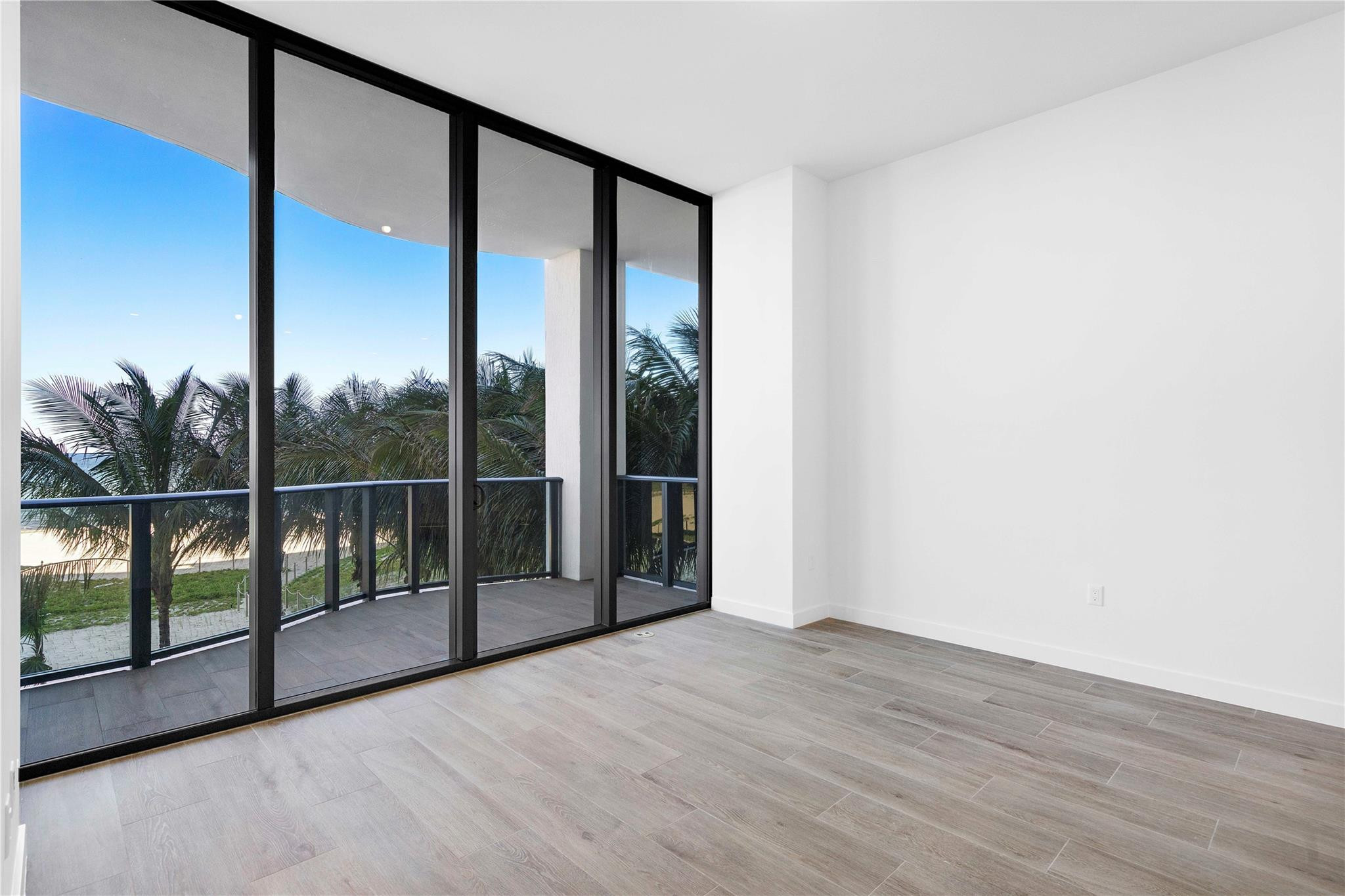 900 N Ocean 305