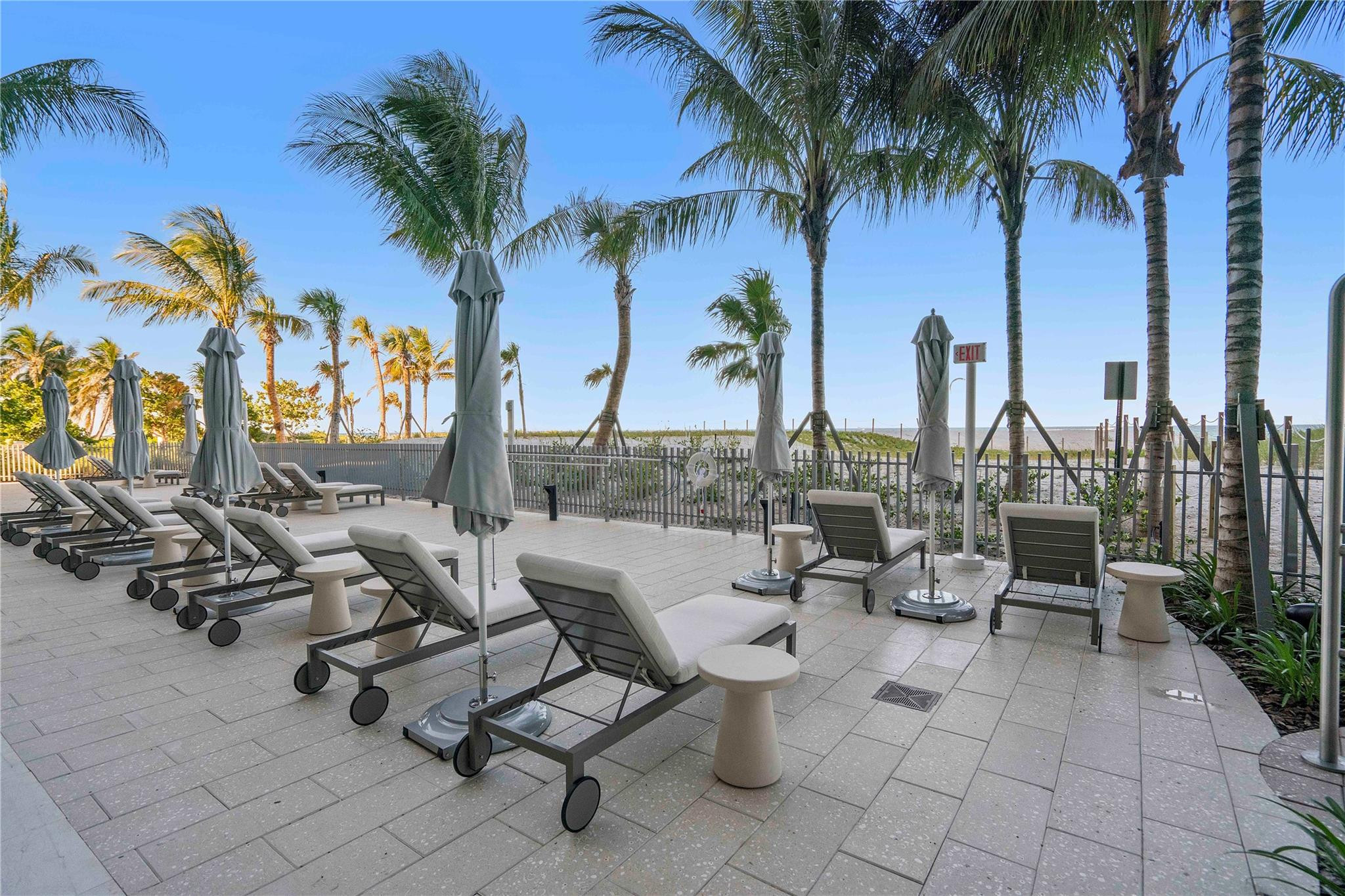 900 N Ocean 305