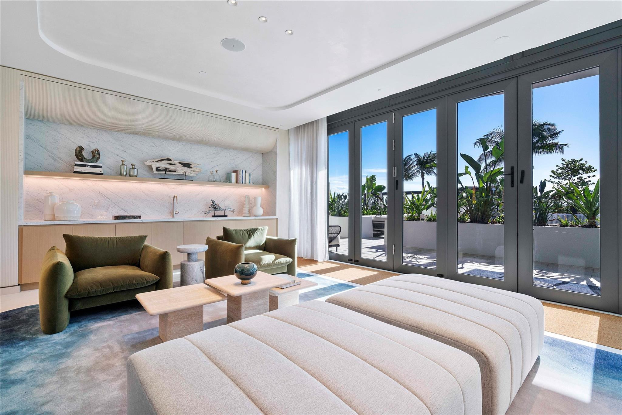 900 N Ocean 305