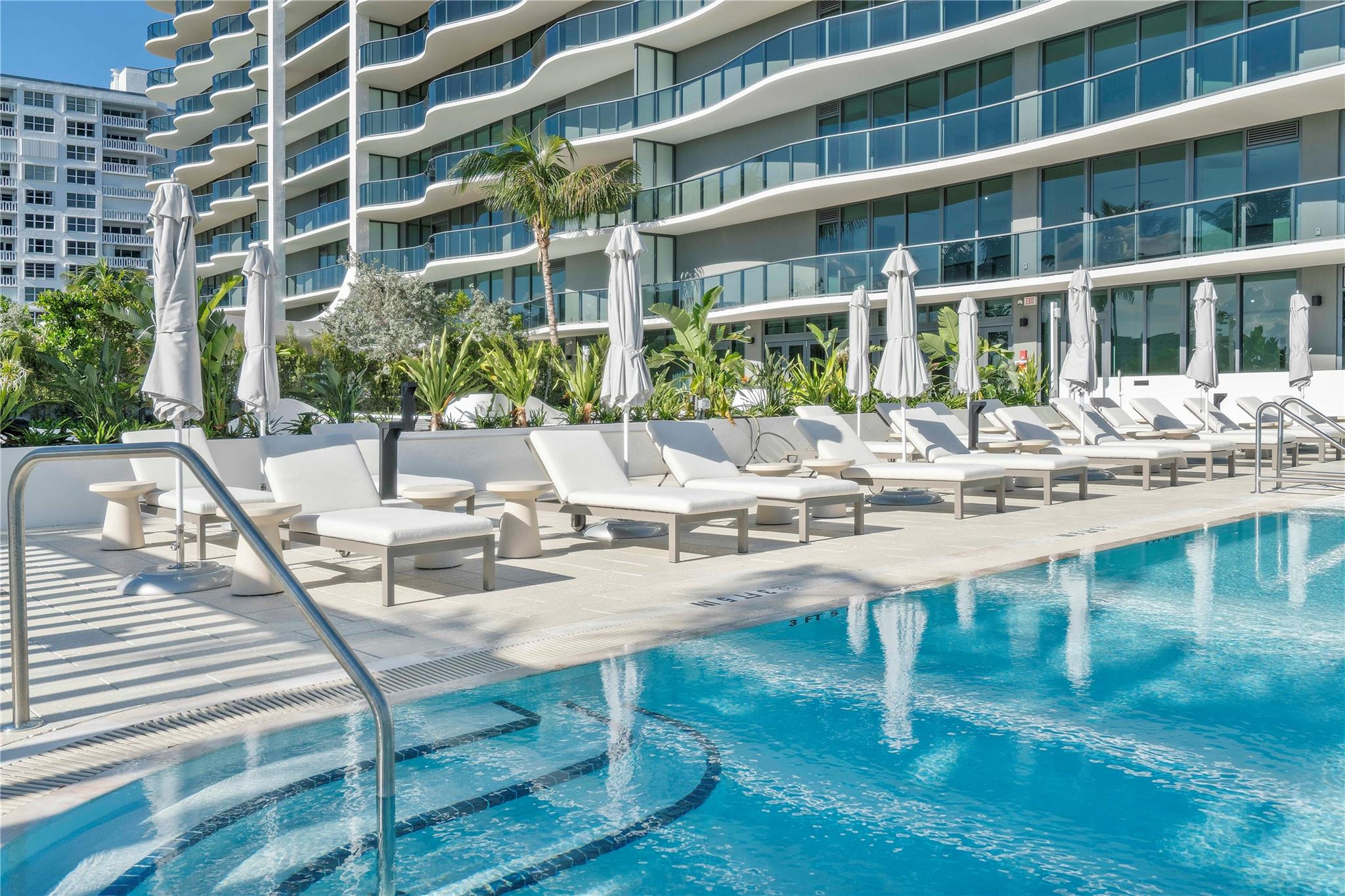 900 N Ocean 305