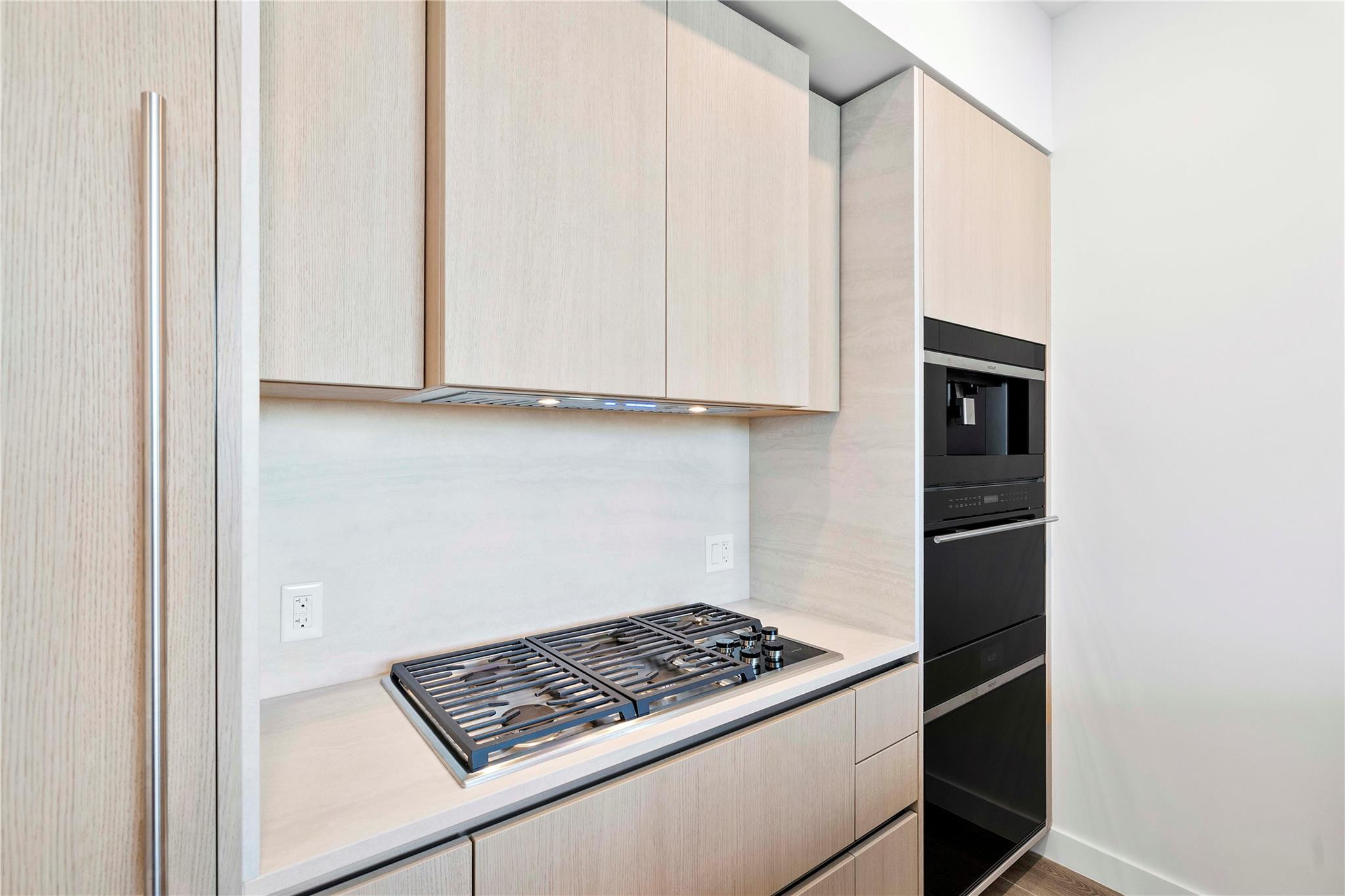900 N Ocean 305