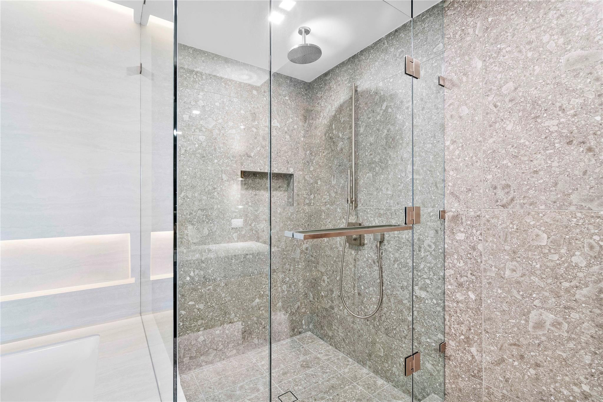 900 N Ocean 305