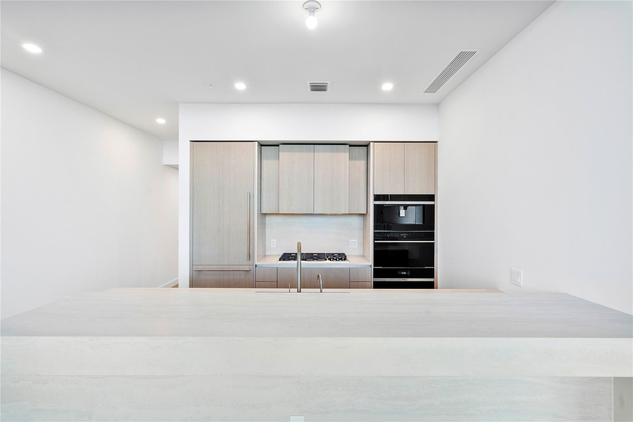 900 N Ocean 305