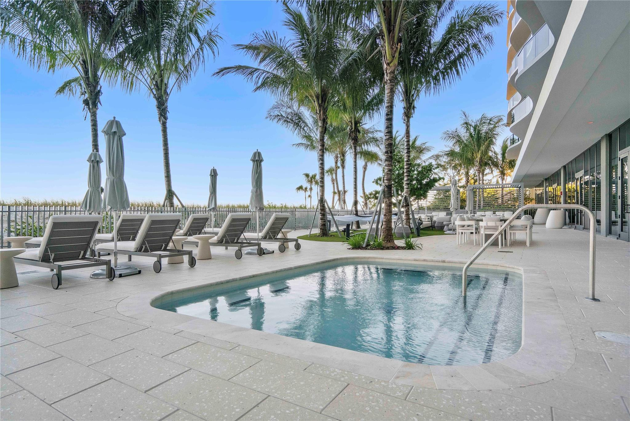 900 N Ocean 305