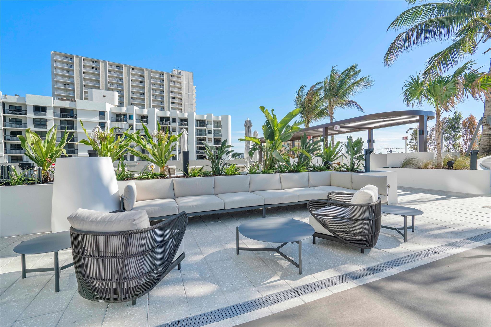 900 N Ocean 305