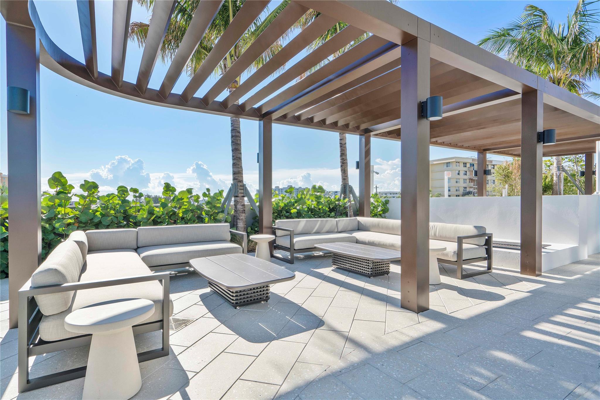 900 N Ocean 305
