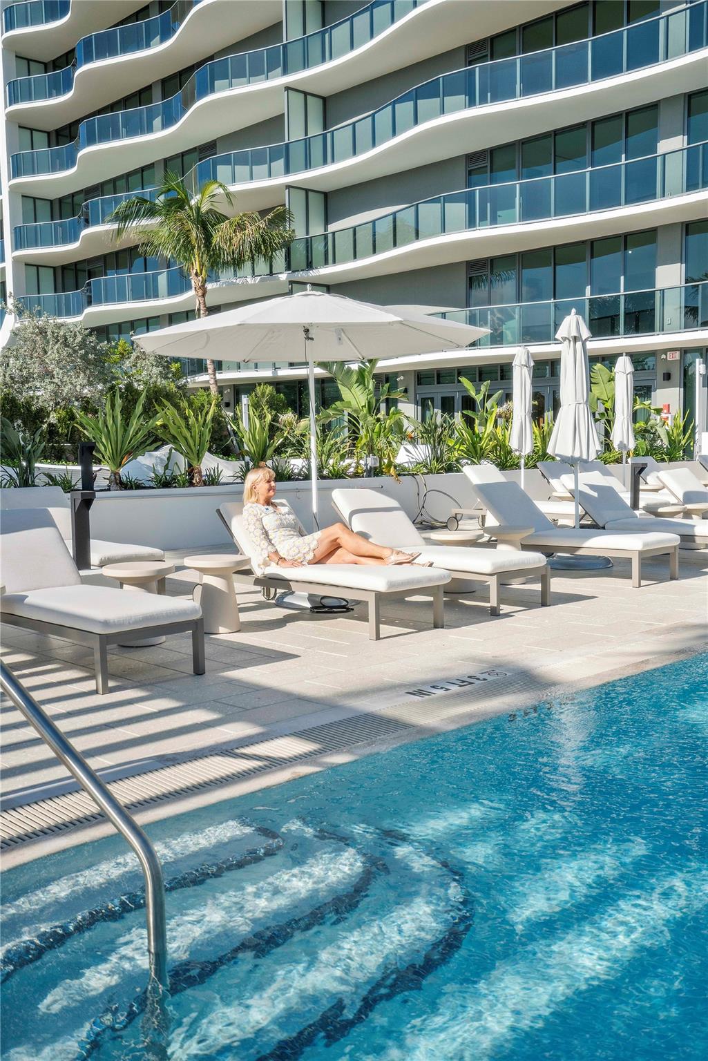 900 N Ocean 305