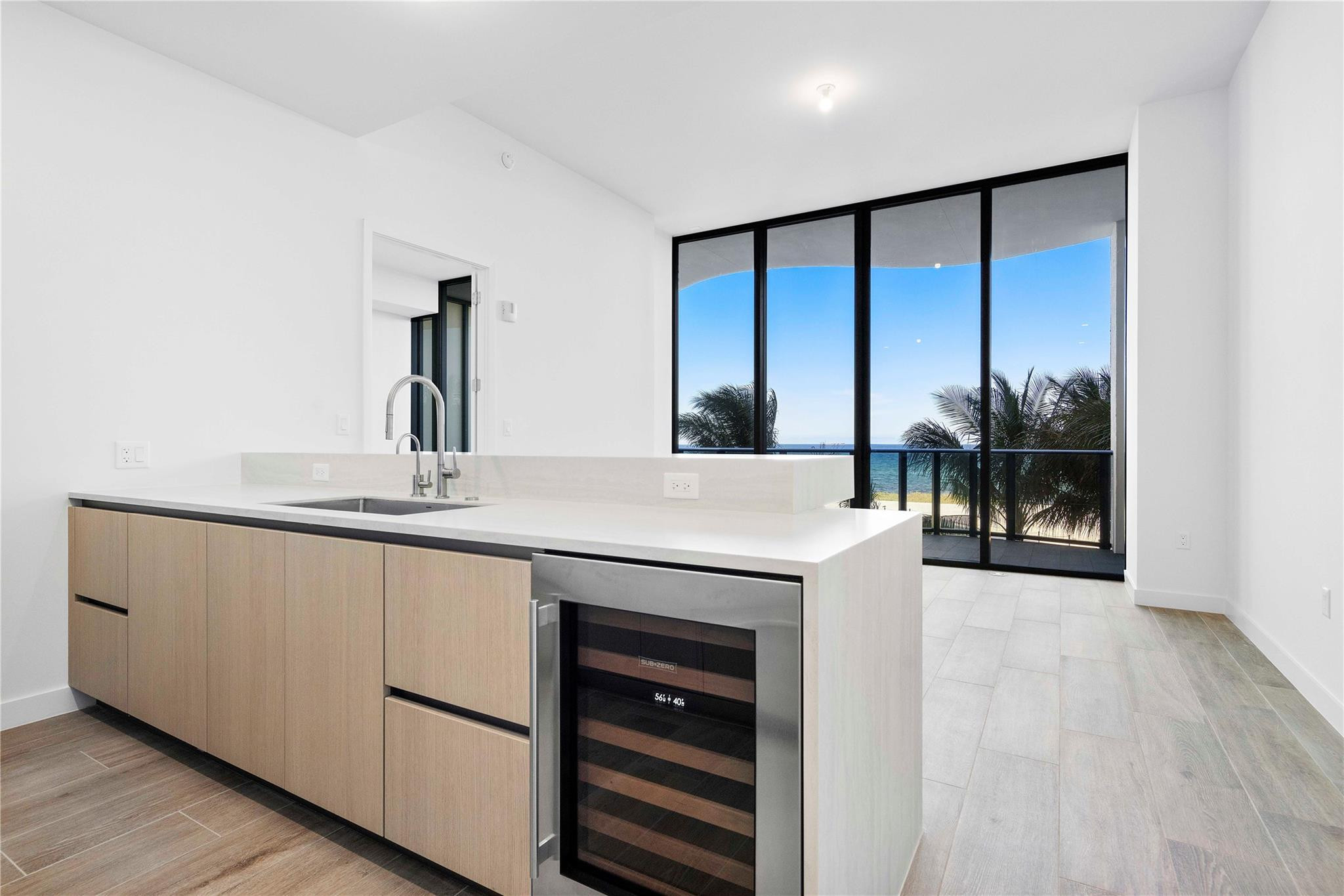 900 N Ocean 305