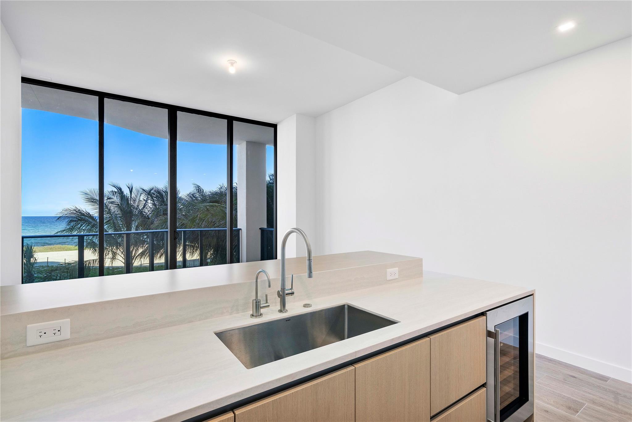 900 N Ocean 305