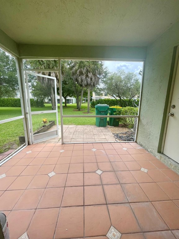 8021 Sanibel Dr 8021