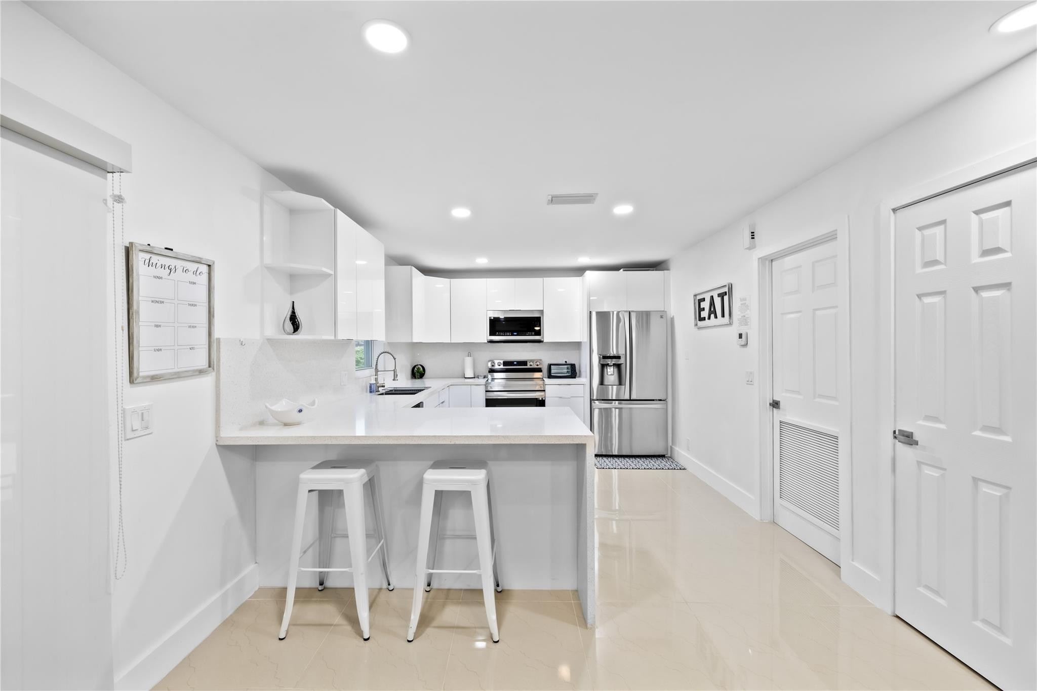 6431 NW 34th Ave