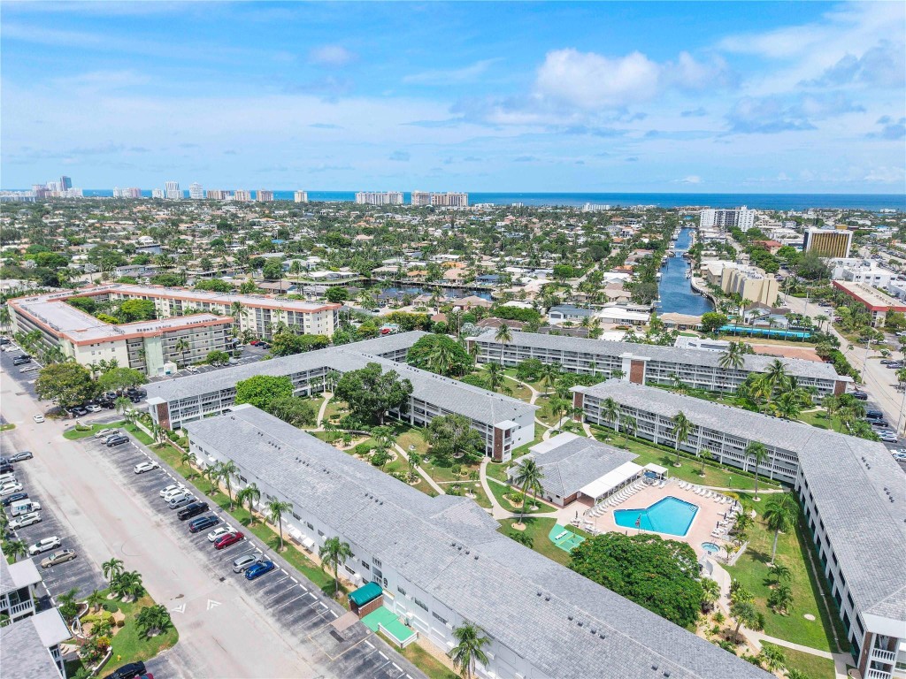 5208 NE 24th Ter F218