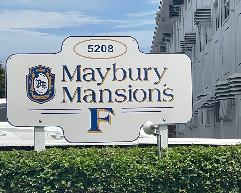 5208 NE 24th Ter F218