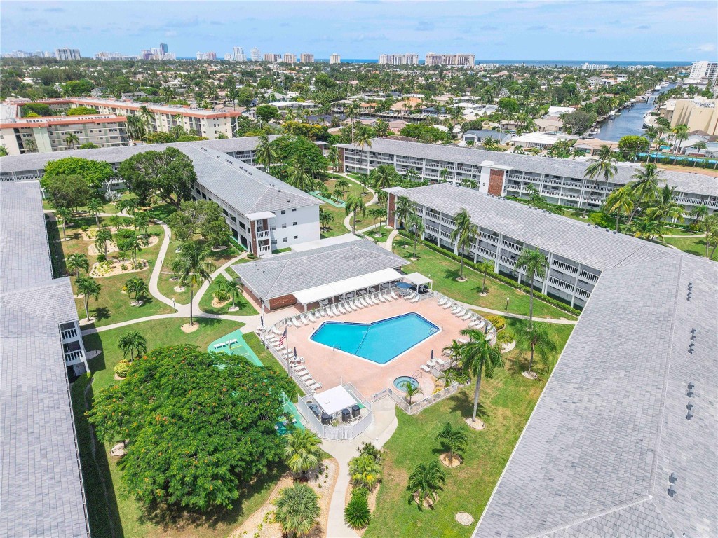 5208 NE 24th Ter F218